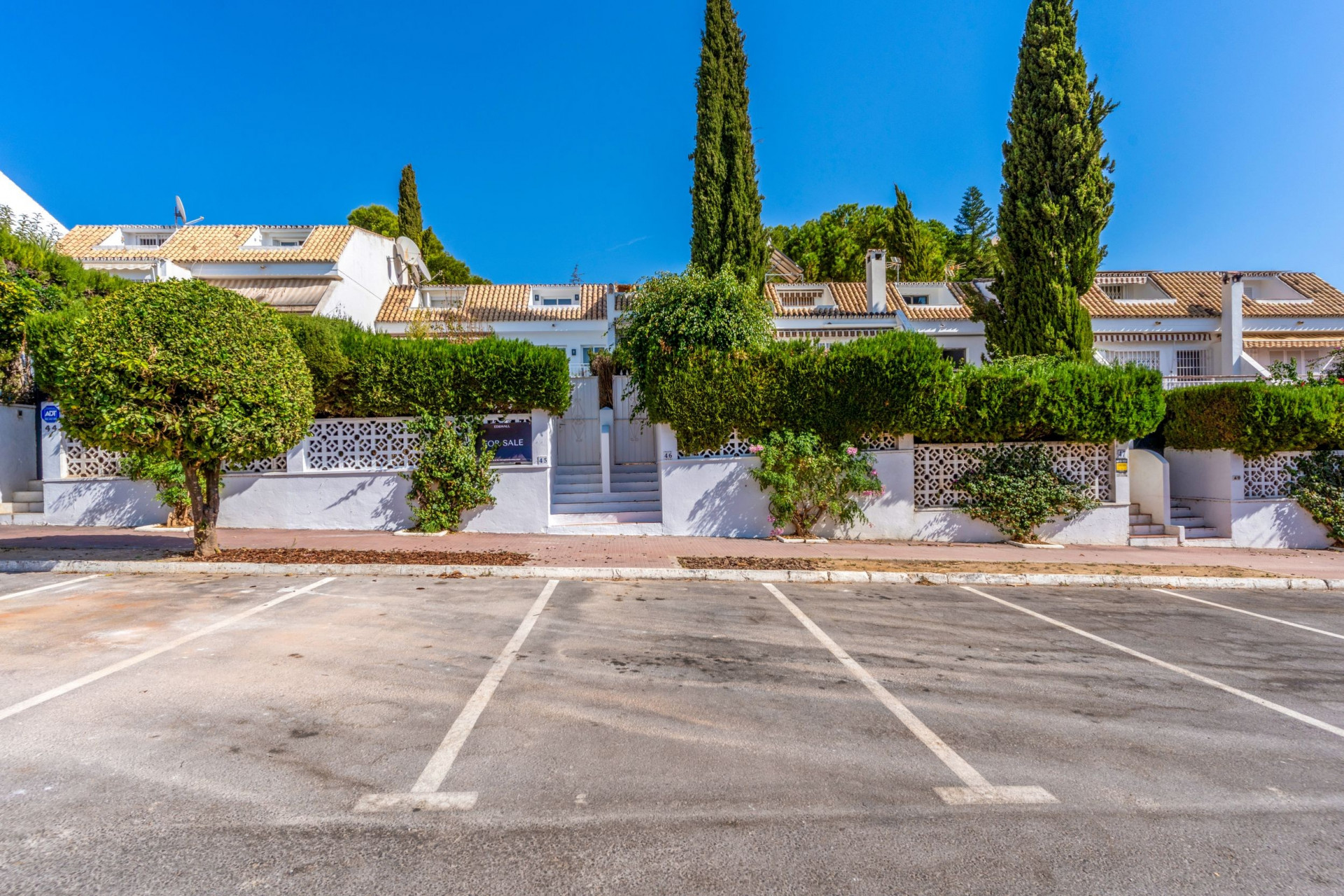 Town House 4 Bedrooms 4 Bathrooms in Marbella, Costa del Sol