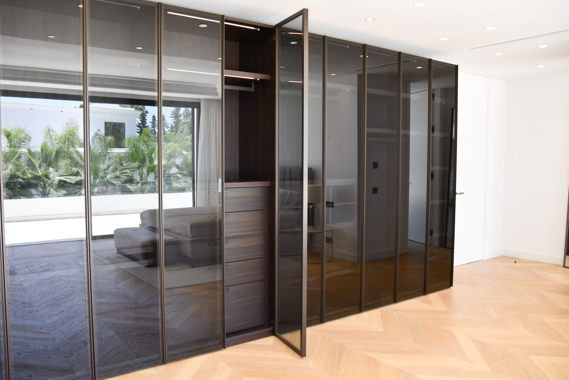 Villa 6 Bedrooms 7 Bathrooms in Marbella, Costa del Sol