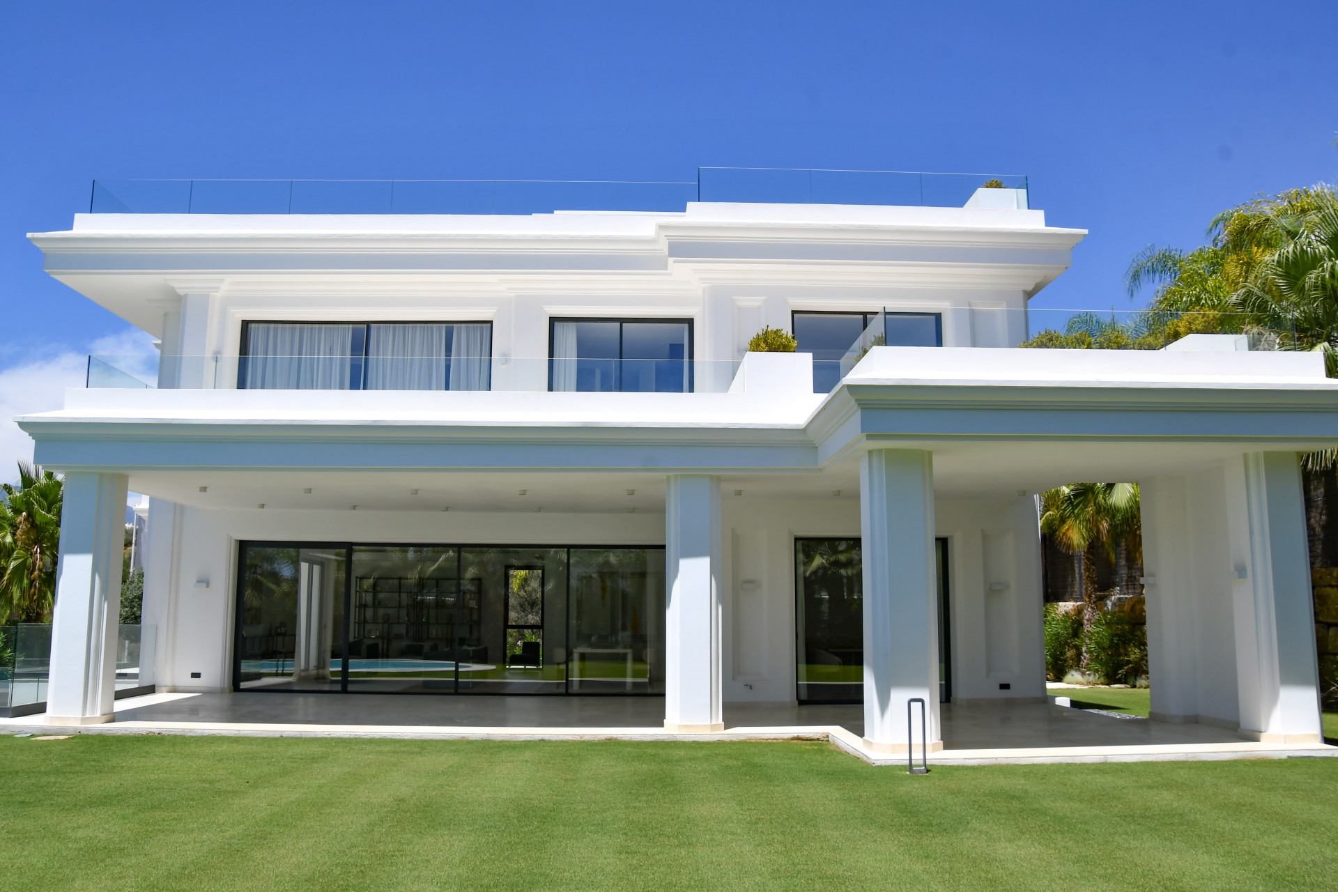 Villa 6 Bedrooms 7 Bathrooms in Marbella, Costa del Sol