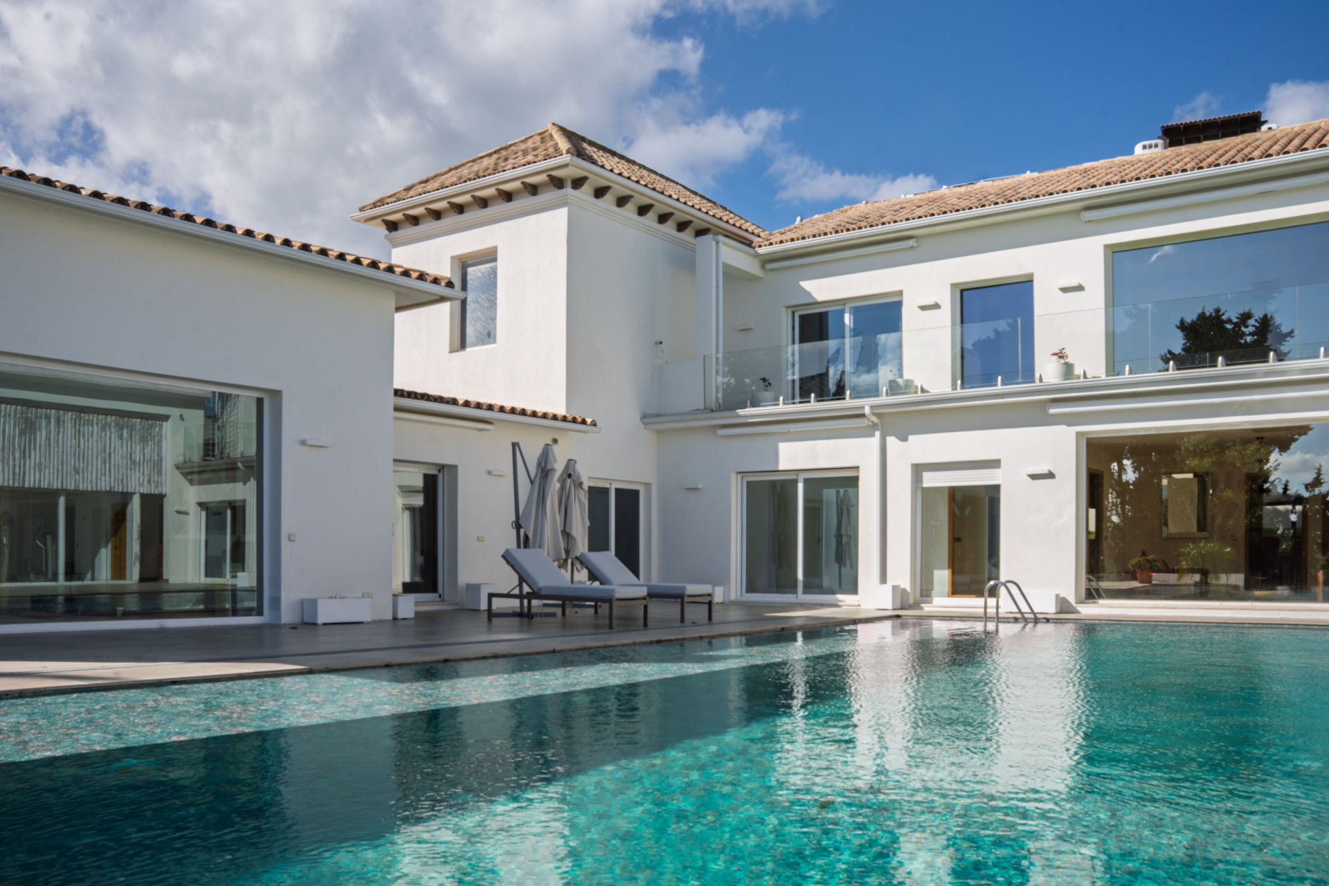 Villa 6 Bedrooms 7 Bathrooms in Guadalmina Alta, Costa del Sol