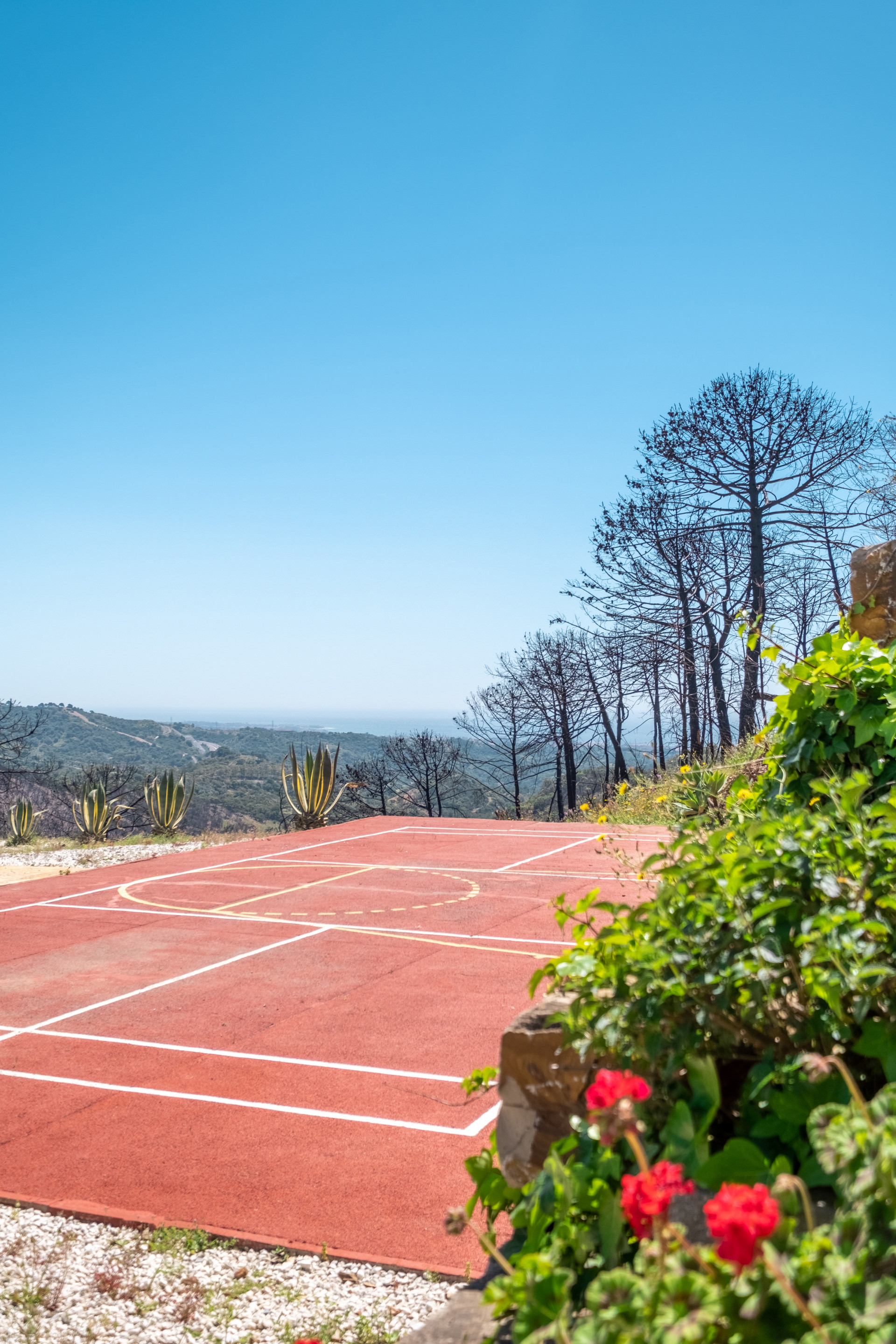 Finca 7 Bedrooms 5 Bathrooms in Altos de Estepona, Costa del Sol