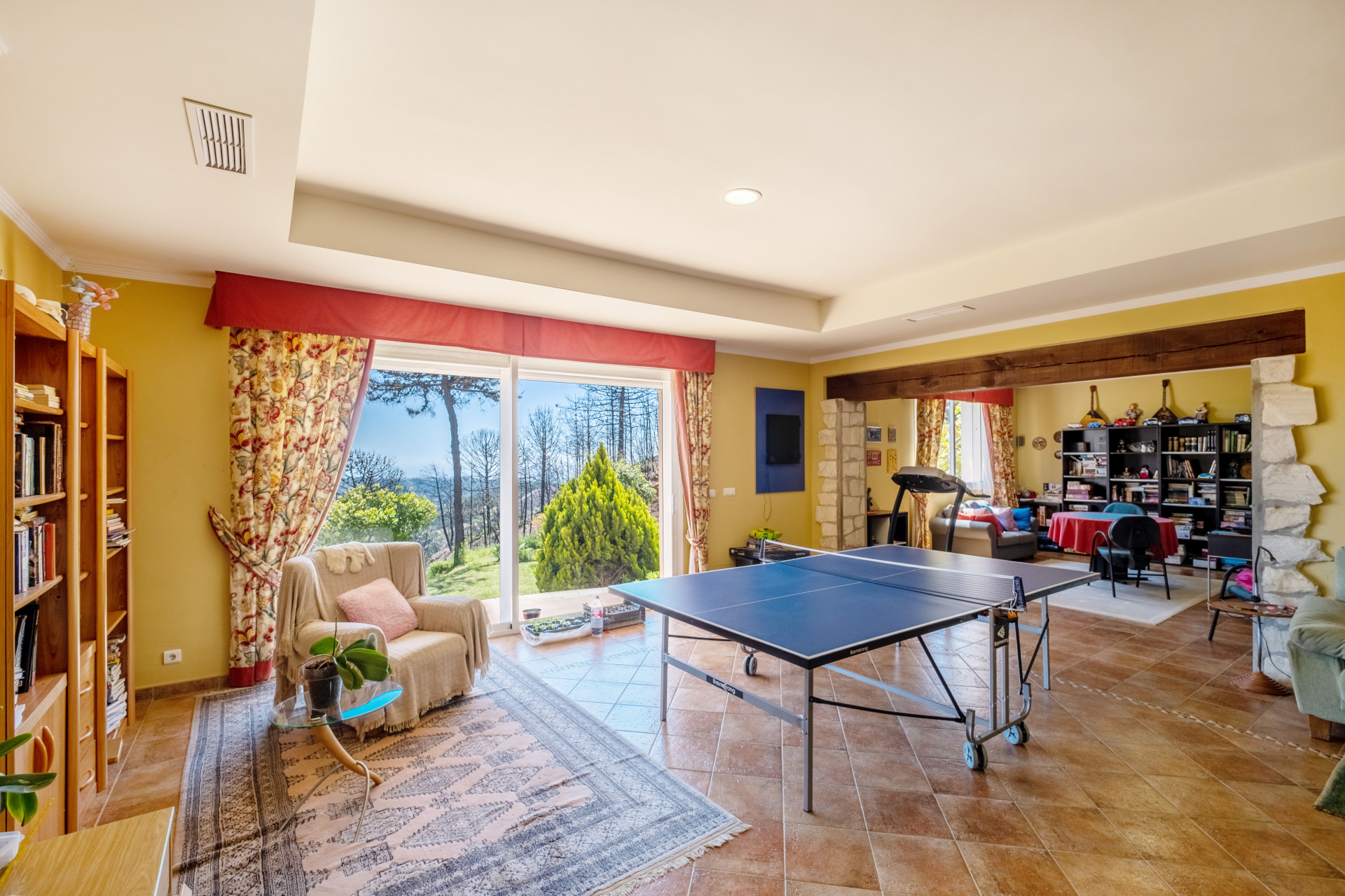 Finca 7 Bedrooms 5 Bathrooms in Altos de Estepona, Costa del Sol