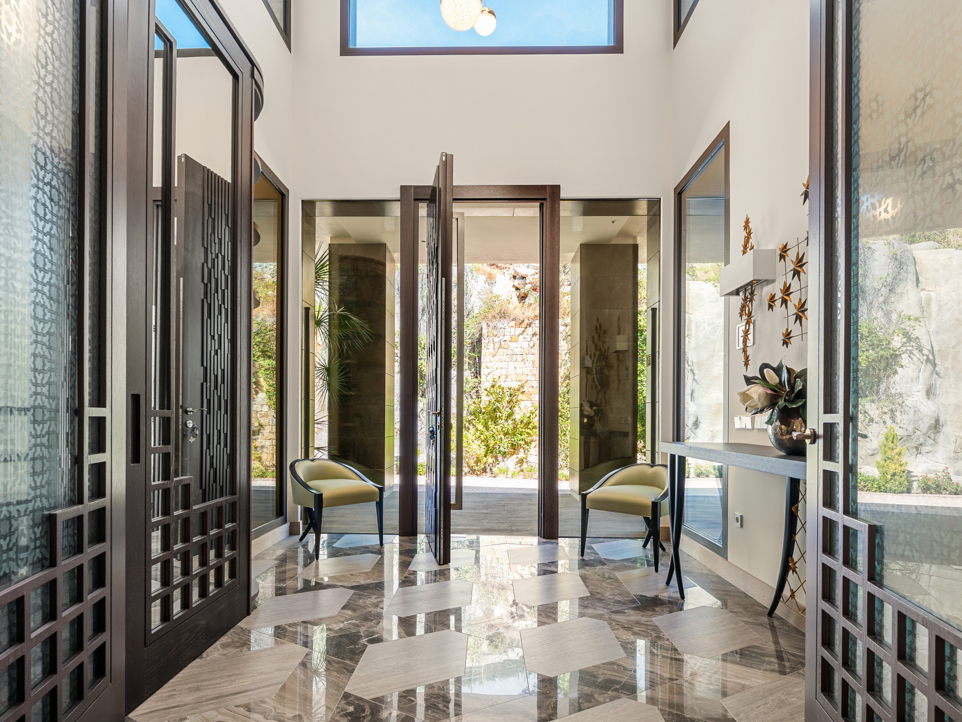 Villa 9 Bedrooms 9 Bathrooms in Benahavis, Costa del Sol