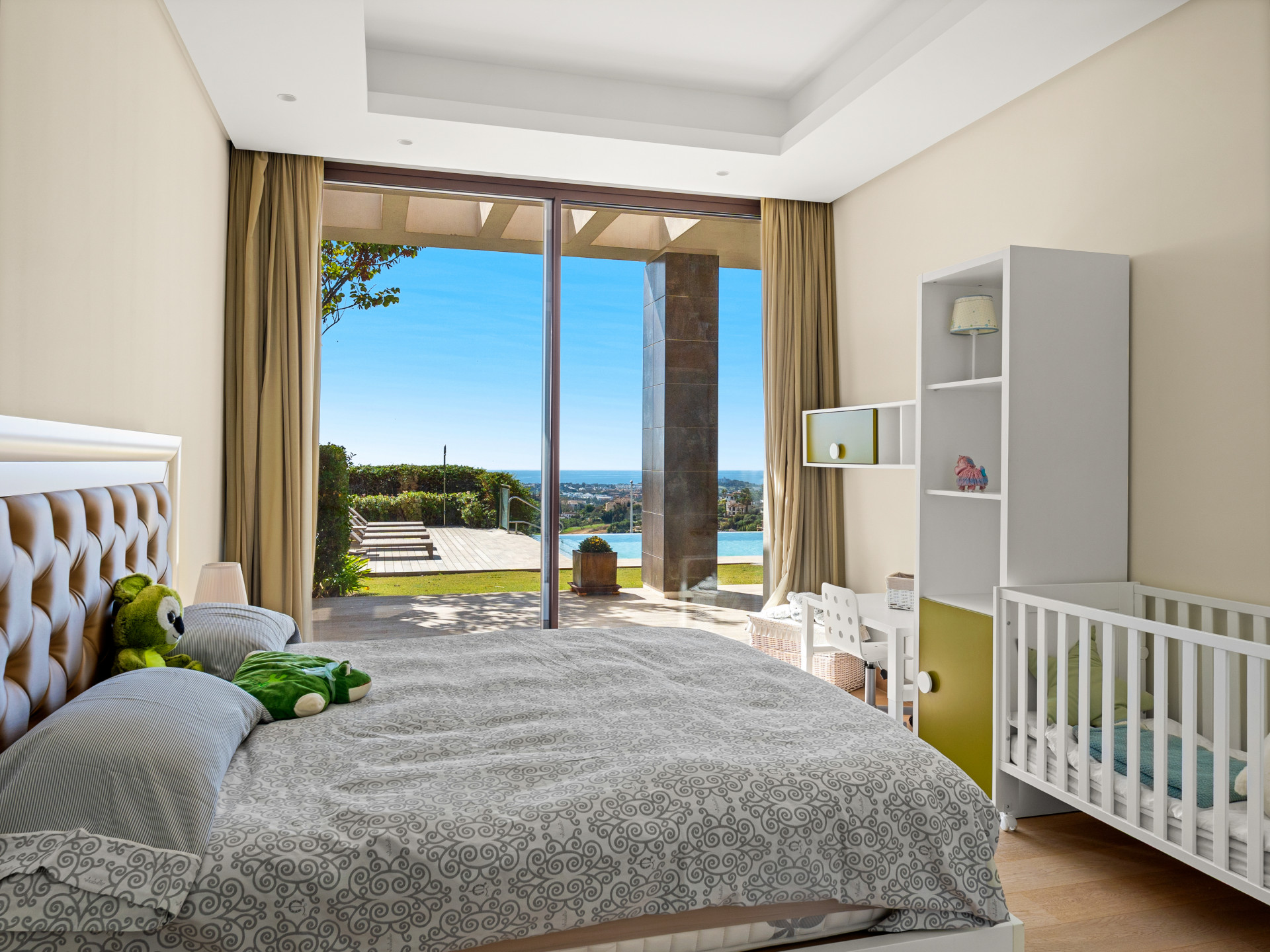 Villa 9 Bedrooms 9 Bathrooms in Benahavis, Costa del Sol