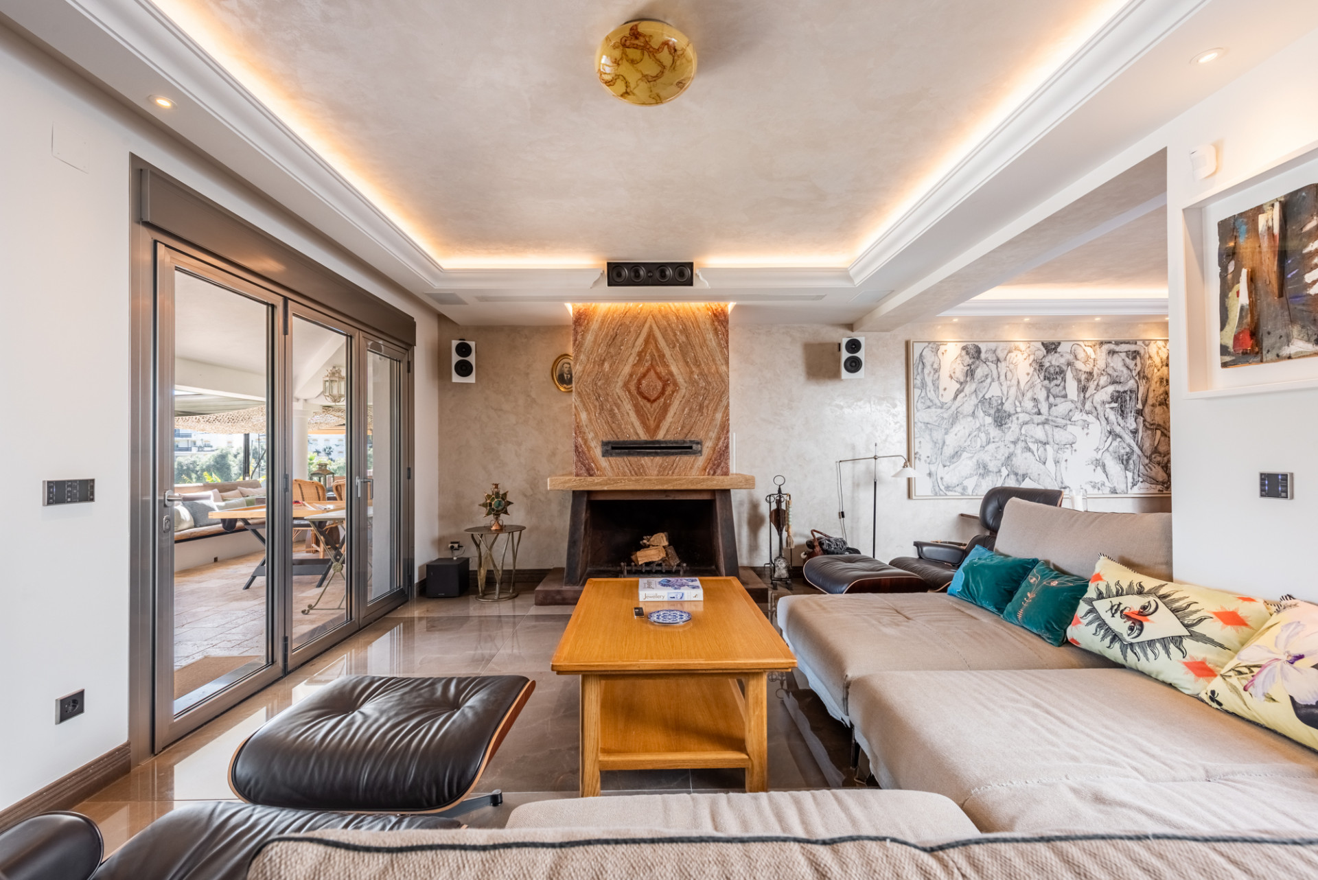 Villa 4 Bedrooms 4 Bathrooms in San Pedro de Alcantara, Costa del Sol