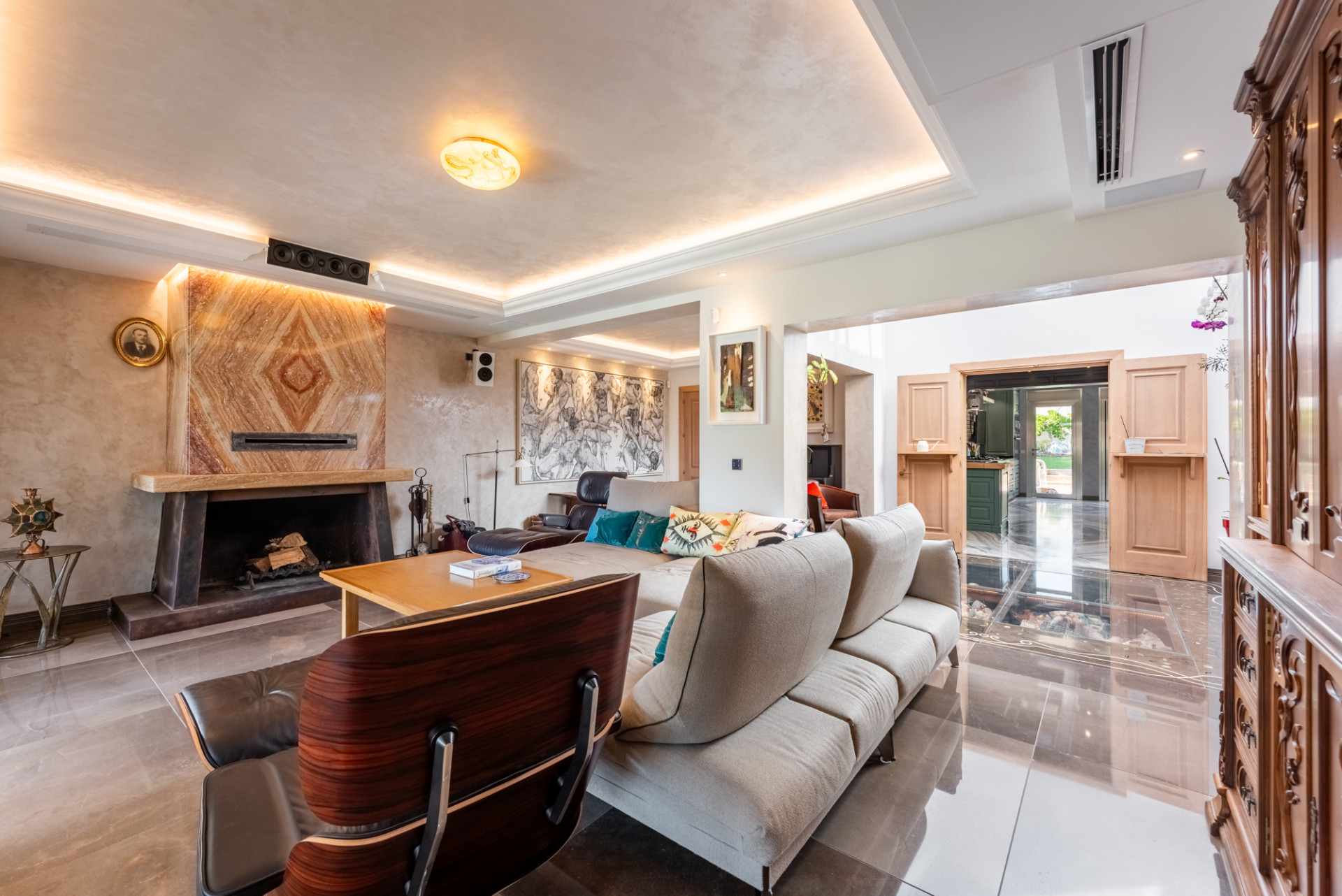 Villa 4 Bedrooms 4 Bathrooms in San Pedro de Alcantara, Costa del Sol