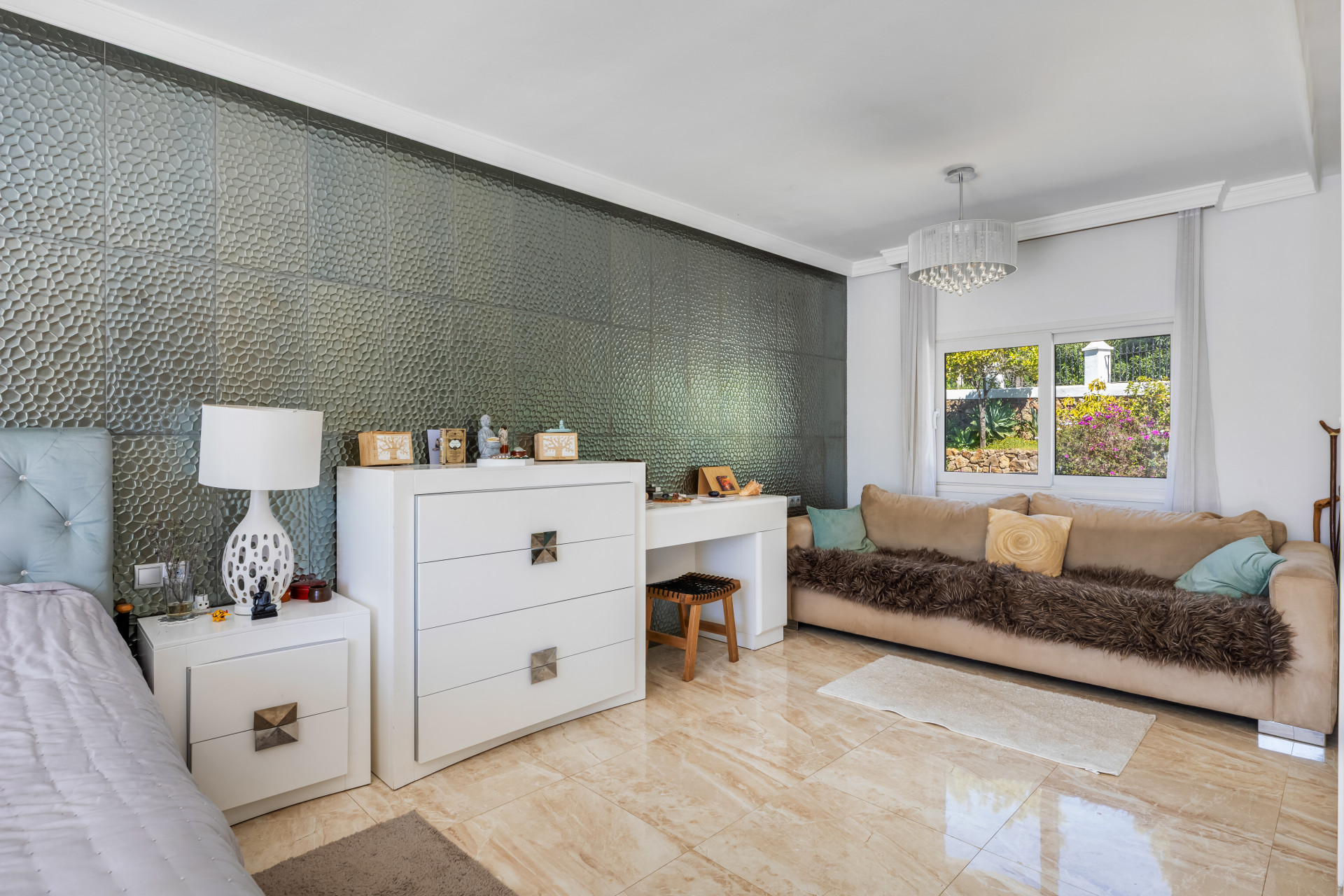 Villa 5 Bedrooms 6 Bathrooms in Marbella, Costa del Sol