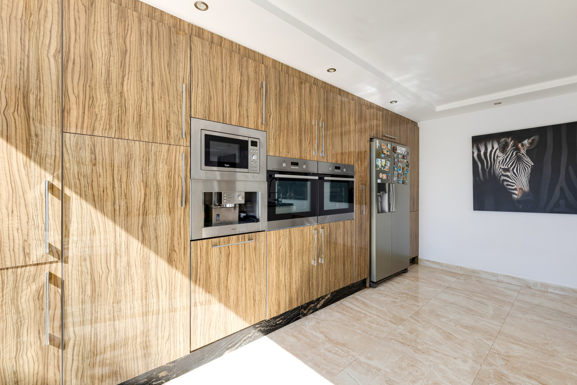 Villa 5 Bedrooms 6 Bathrooms in Marbella, Costa del Sol