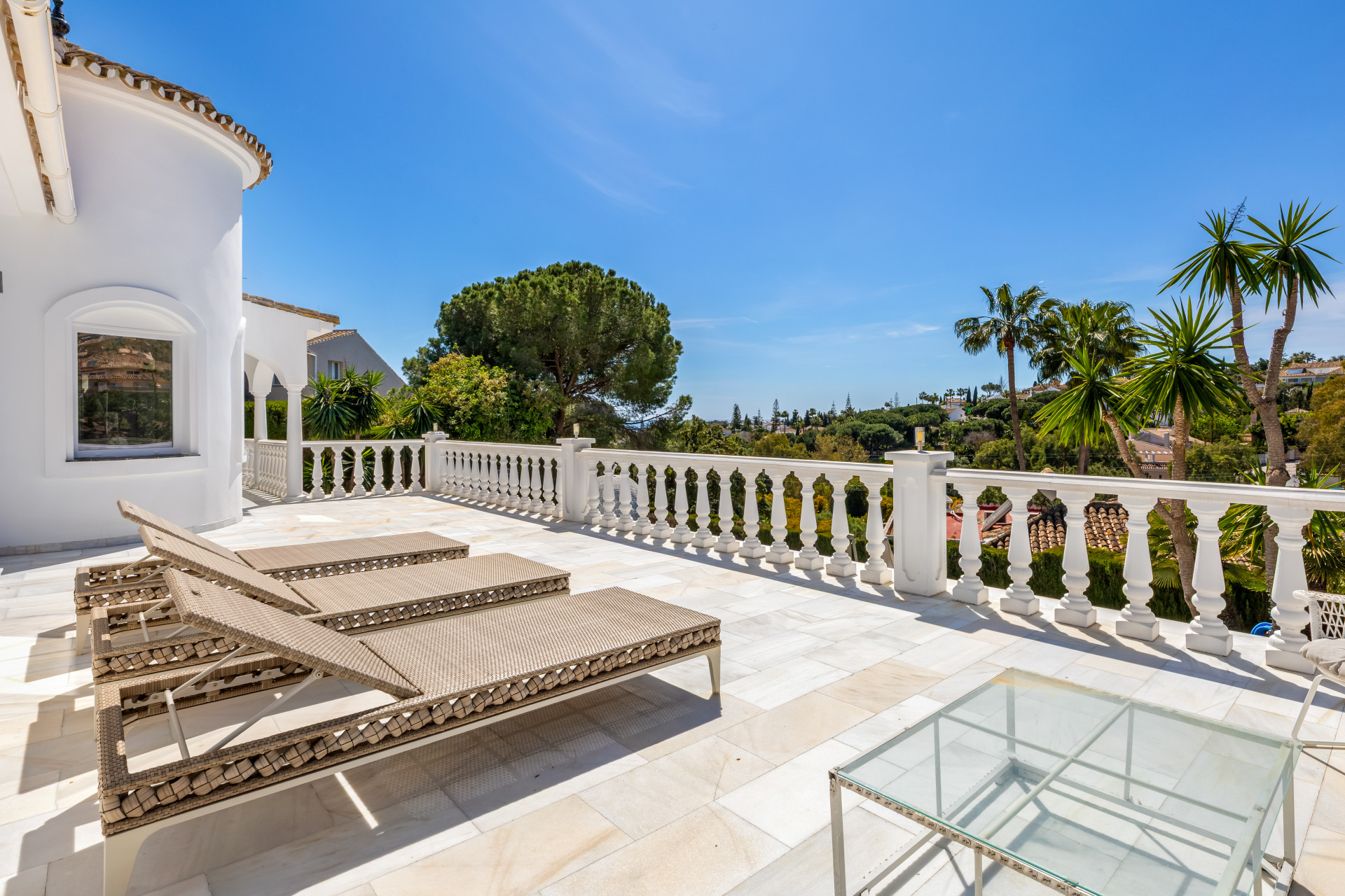 Villa 5 Bedrooms 6 Bathrooms in Marbella, Costa del Sol