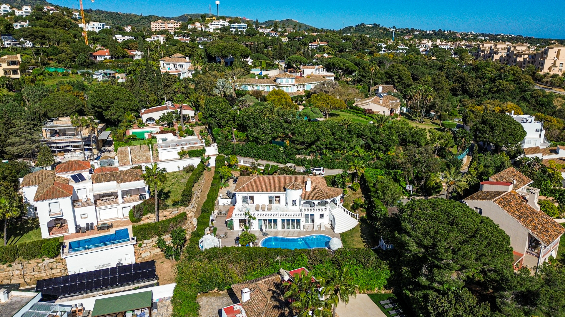 Villa 5 Bedrooms 6 Bathrooms in Marbella, Costa del Sol