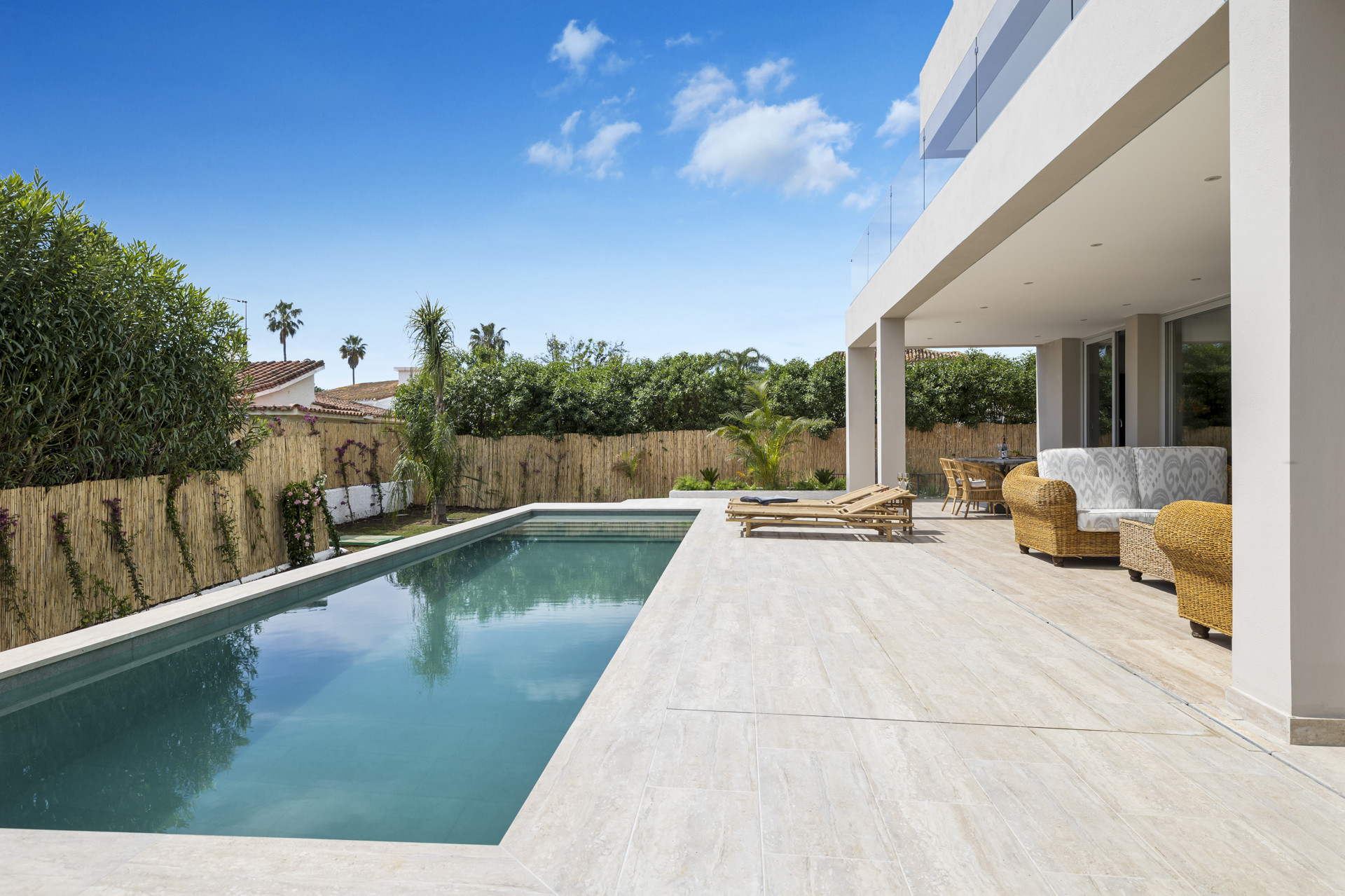 Villa 5 Bedrooms 5 Bathrooms in Linda Vista Baja, Costa del Sol