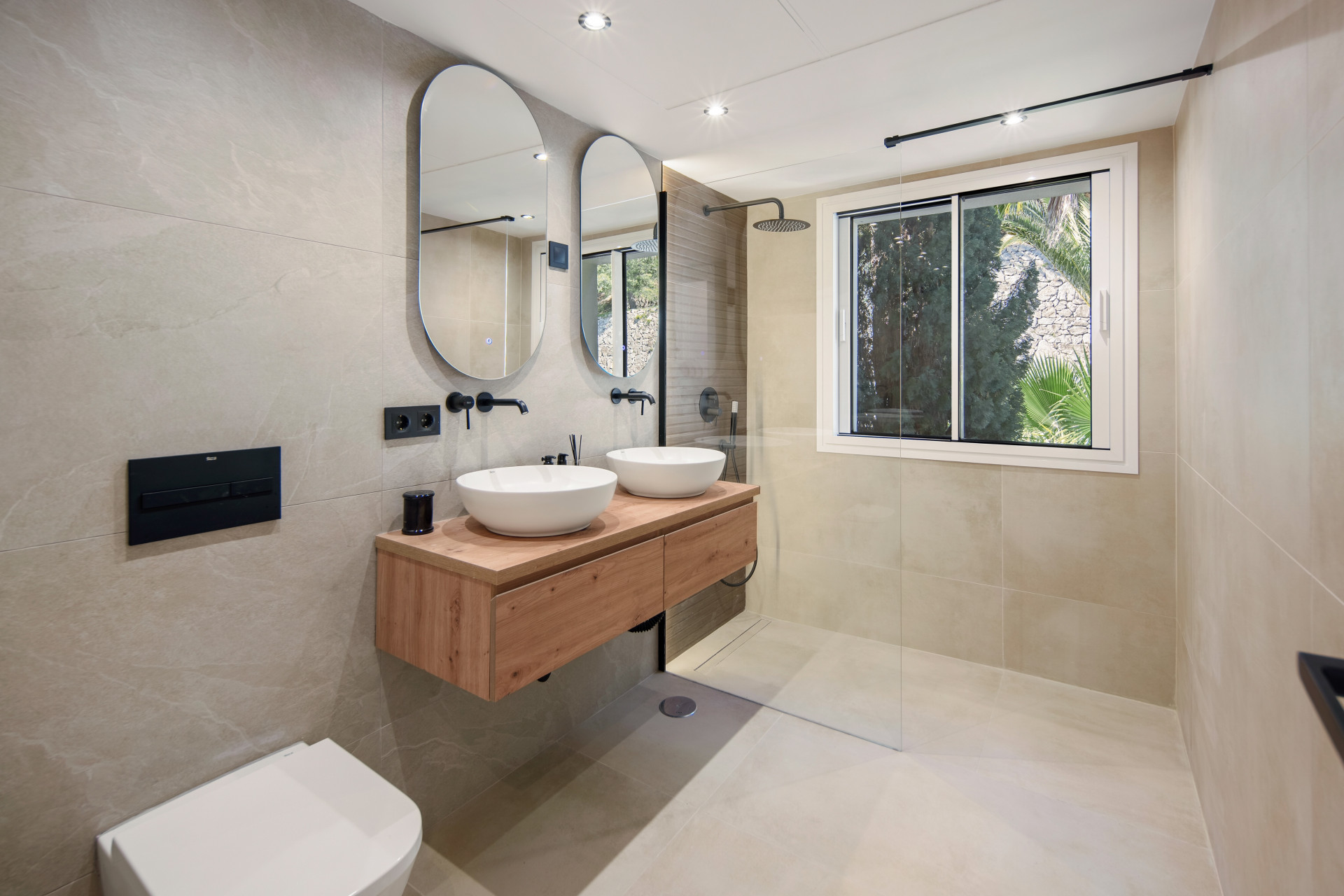 Penthouse 3 Bedrooms 3 Bathrooms in Benahavis, Costa del Sol