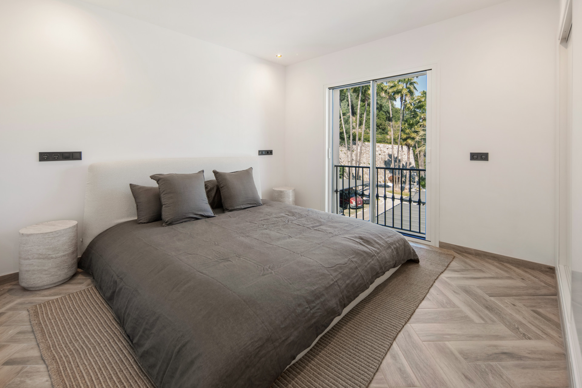 Penthouse 3 Bedrooms 3 Bathrooms in Benahavis, Costa del Sol