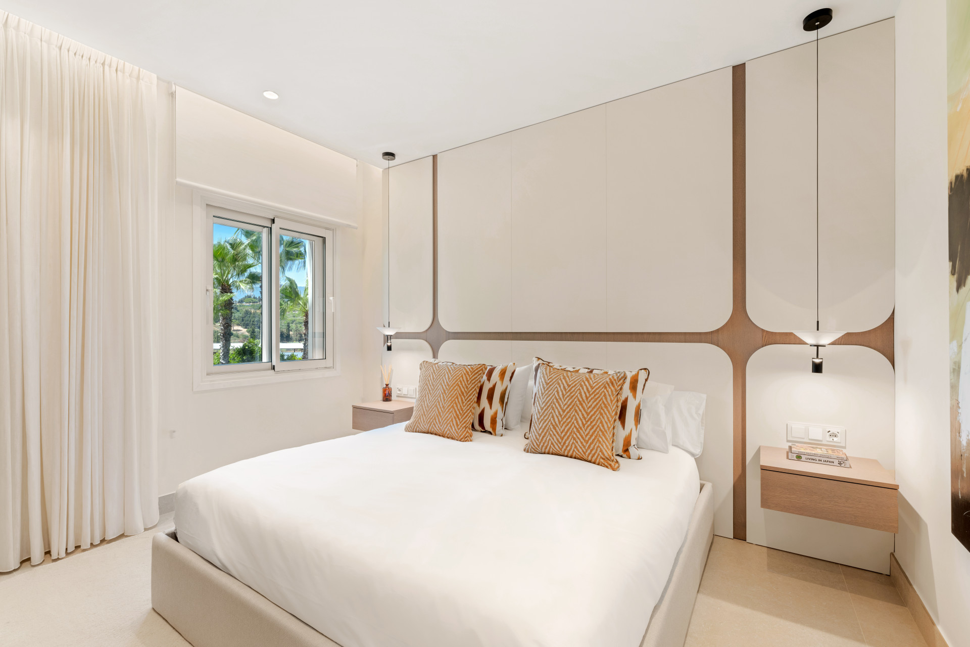 Penthouse 3 Bedrooms 2 Bathrooms in Estepona, Costa del Sol