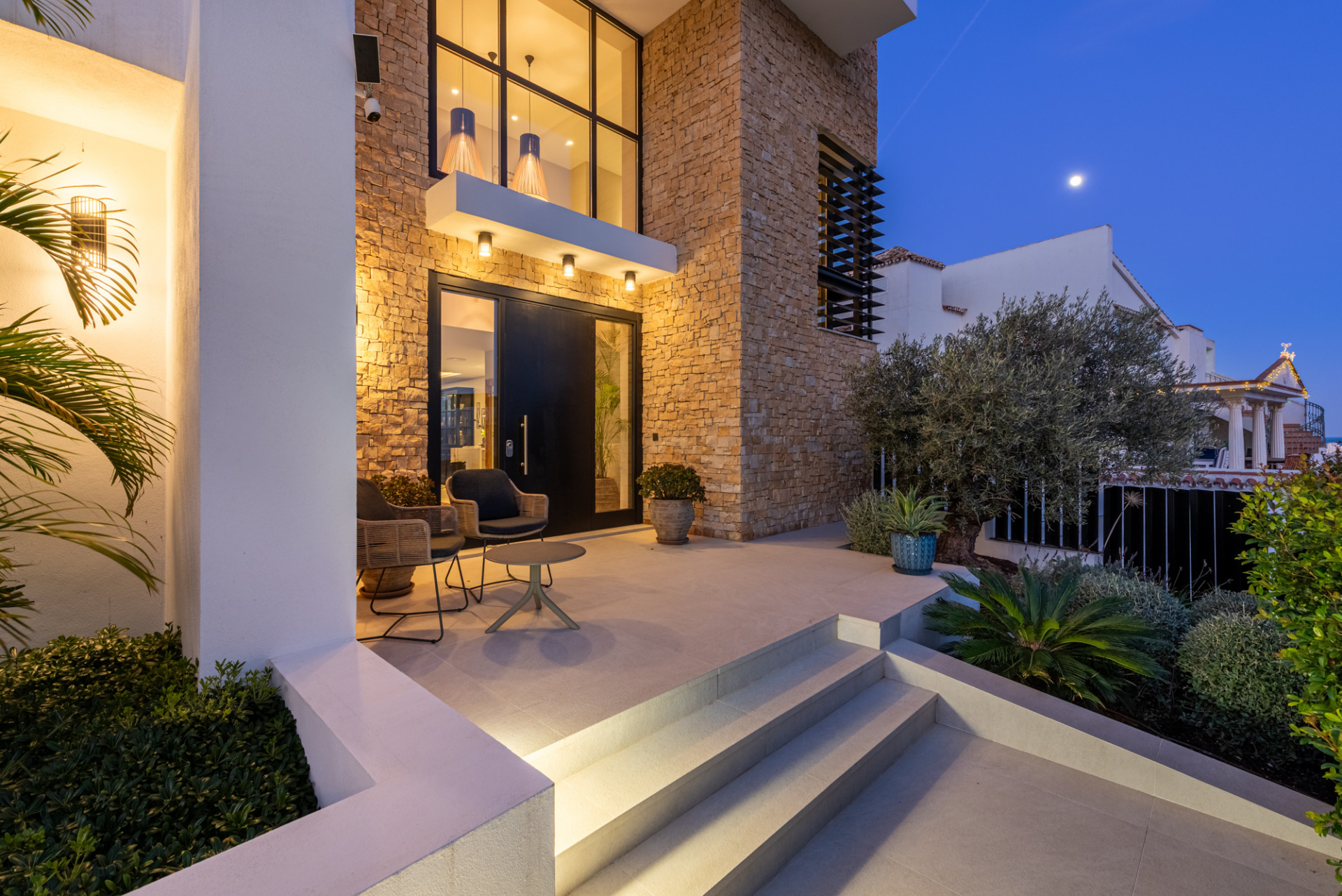 Villa 3 Bedrooms 3 Bathrooms in Cerros del Aguila, Costa del Sol