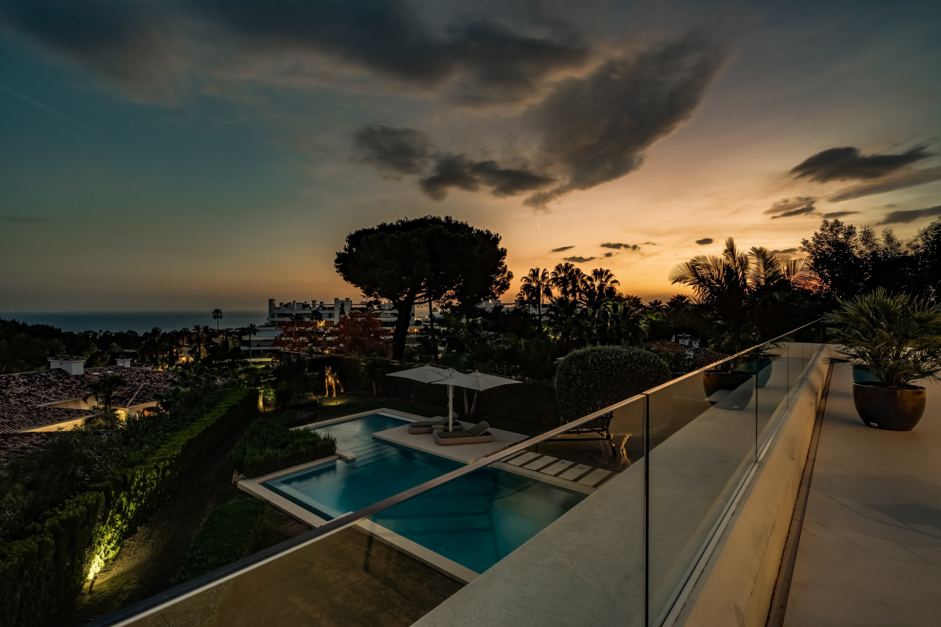 Villa 5 Bedrooms 5 Bathrooms in Marbella, Costa del Sol