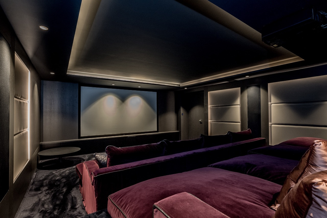 Villa 5 Bedrooms 5 Bathrooms in Marbella, Costa del Sol