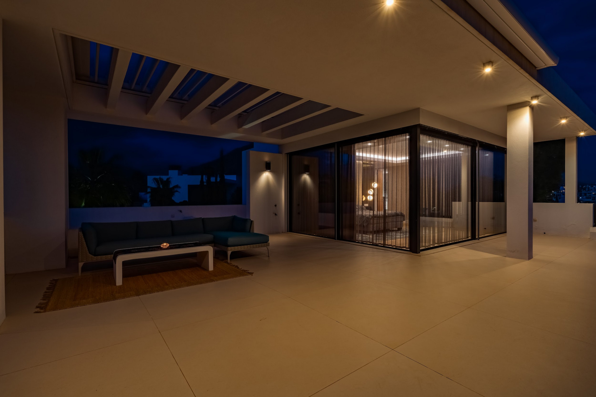 Villa 5 Bedrooms 5 Bathrooms in Marbella, Costa del Sol