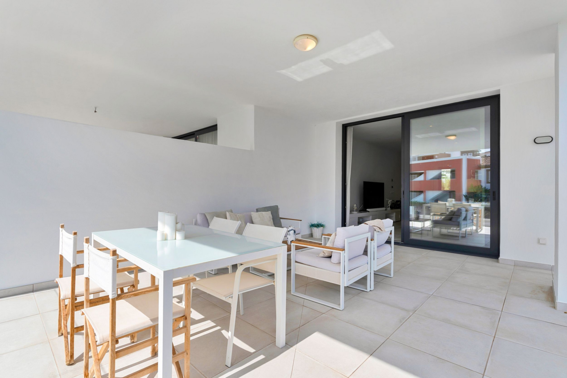 Apartment 2 Bedrooms 2 Bathrooms in Estepona, Costa del Sol