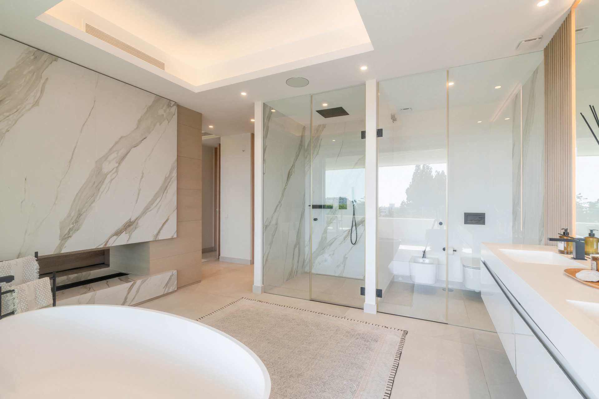 Villa 4 Bedrooms 4 Bathrooms in Marbella, Costa del Sol