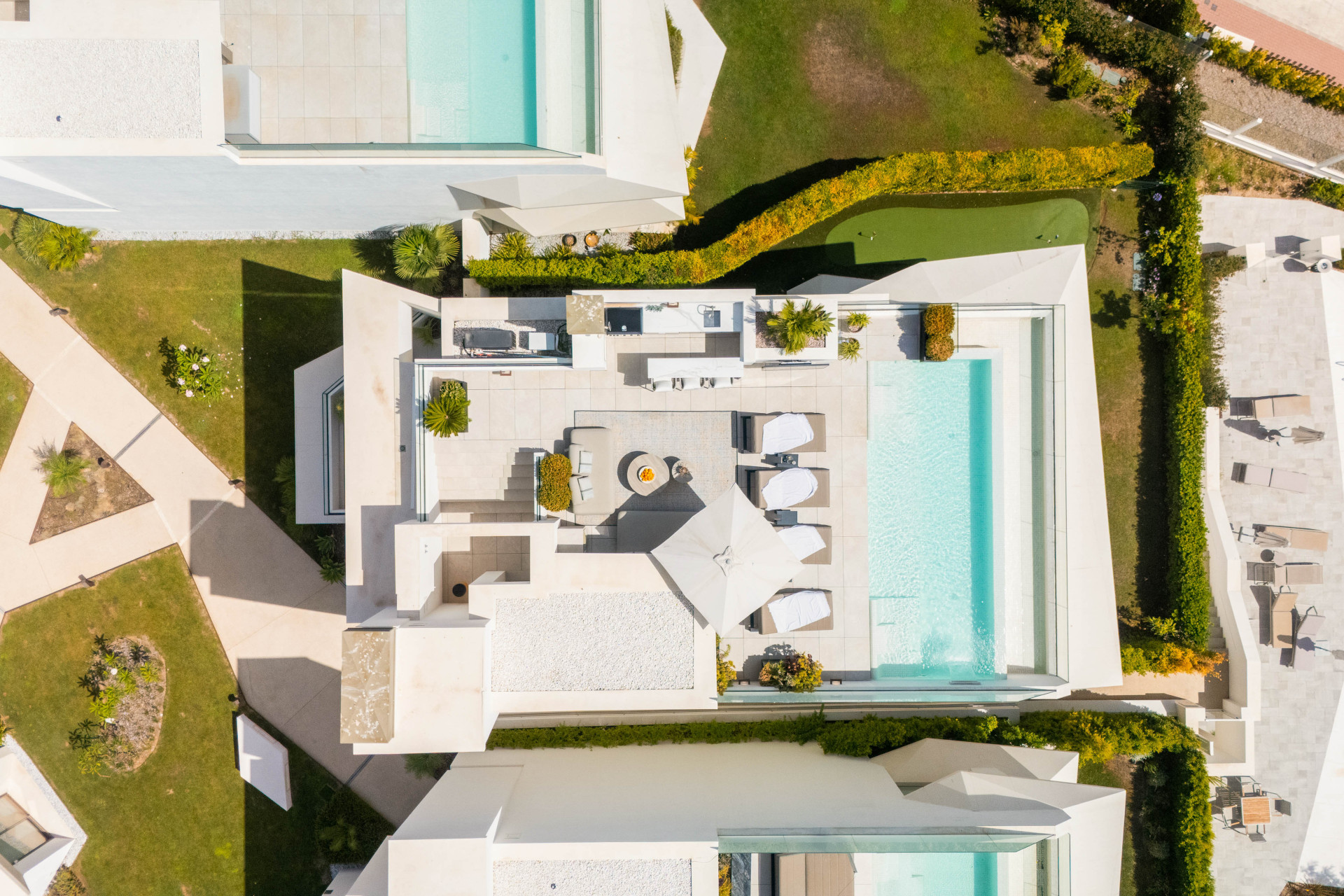 Villa 4 Bedrooms 4 Bathrooms in Marbella, Costa del Sol