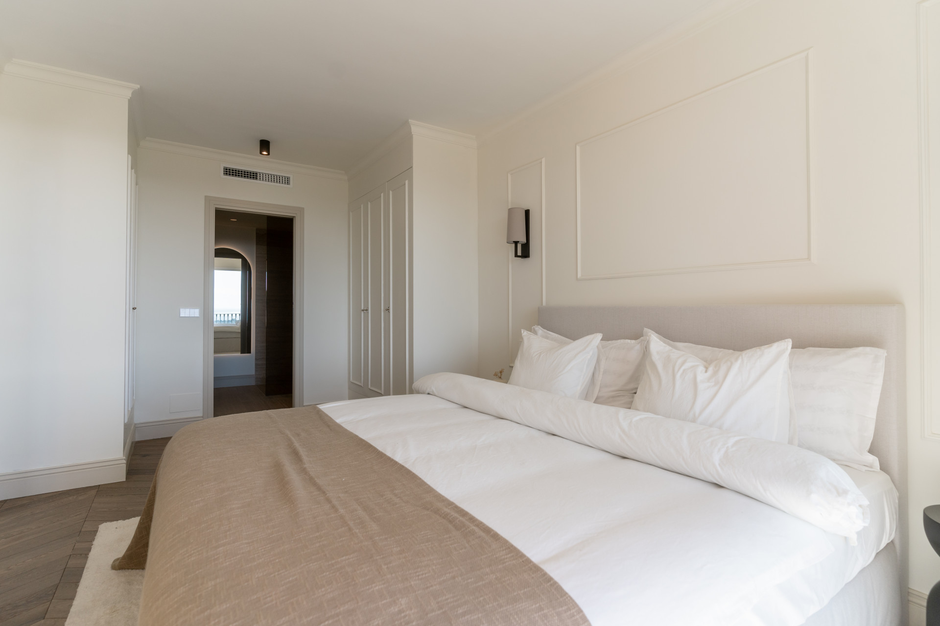 Duplex 4 Bedrooms 3 Bathrooms in Benahavis, Costa del Sol