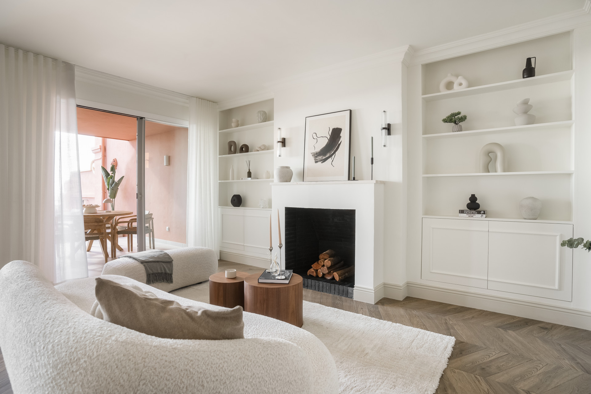 Duplex 4 Bedrooms 3 Bathrooms in Benahavis, Costa del Sol