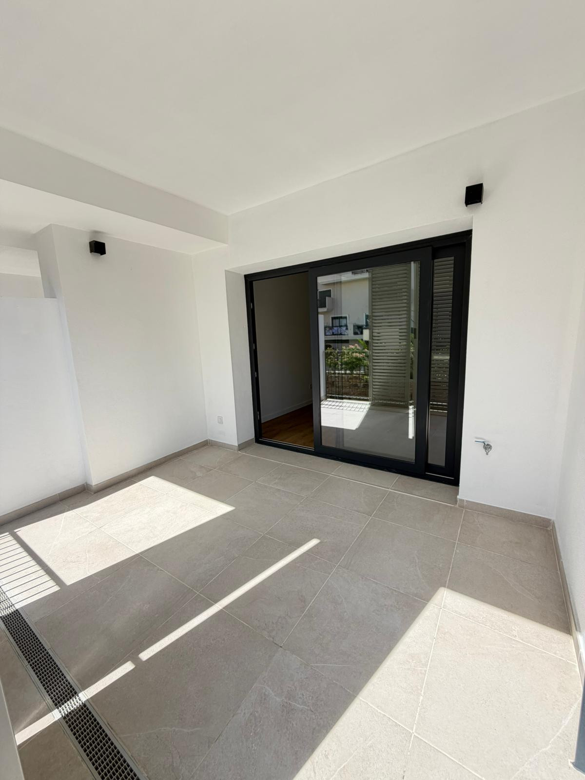 Apartment 2 Bedrooms 2 Bathrooms in Estepona, Costa del Sol