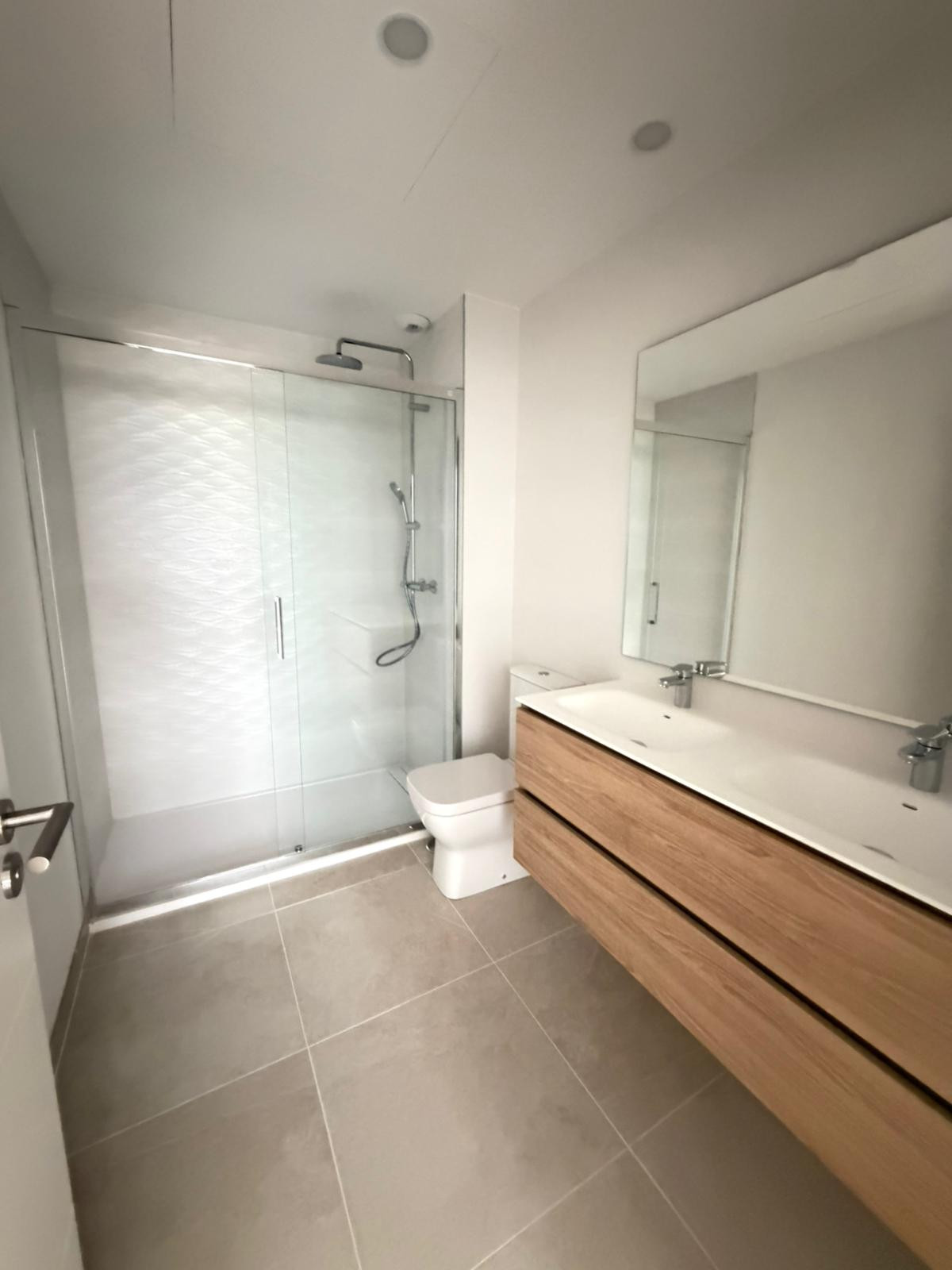 Apartment 2 Bedrooms 2 Bathrooms in Estepona, Costa del Sol