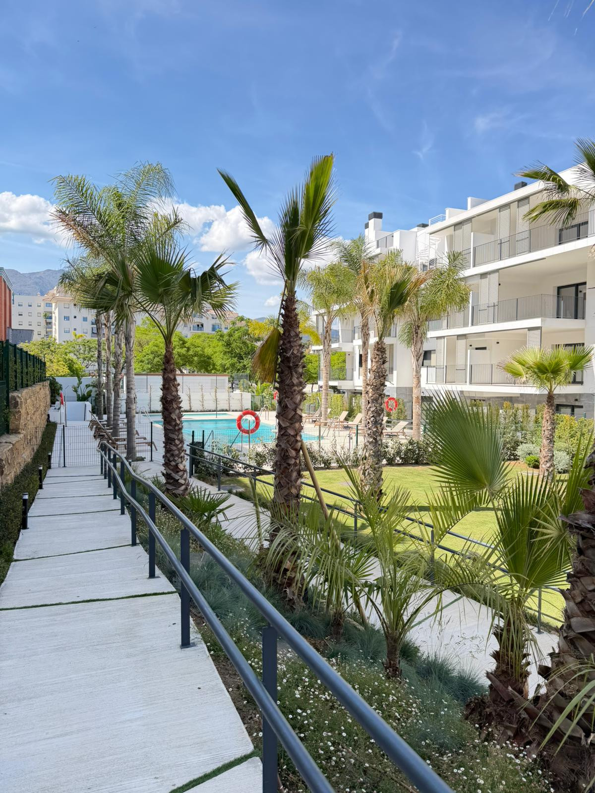 Apartment 2 Bedrooms 2 Bathrooms in Estepona, Costa del Sol