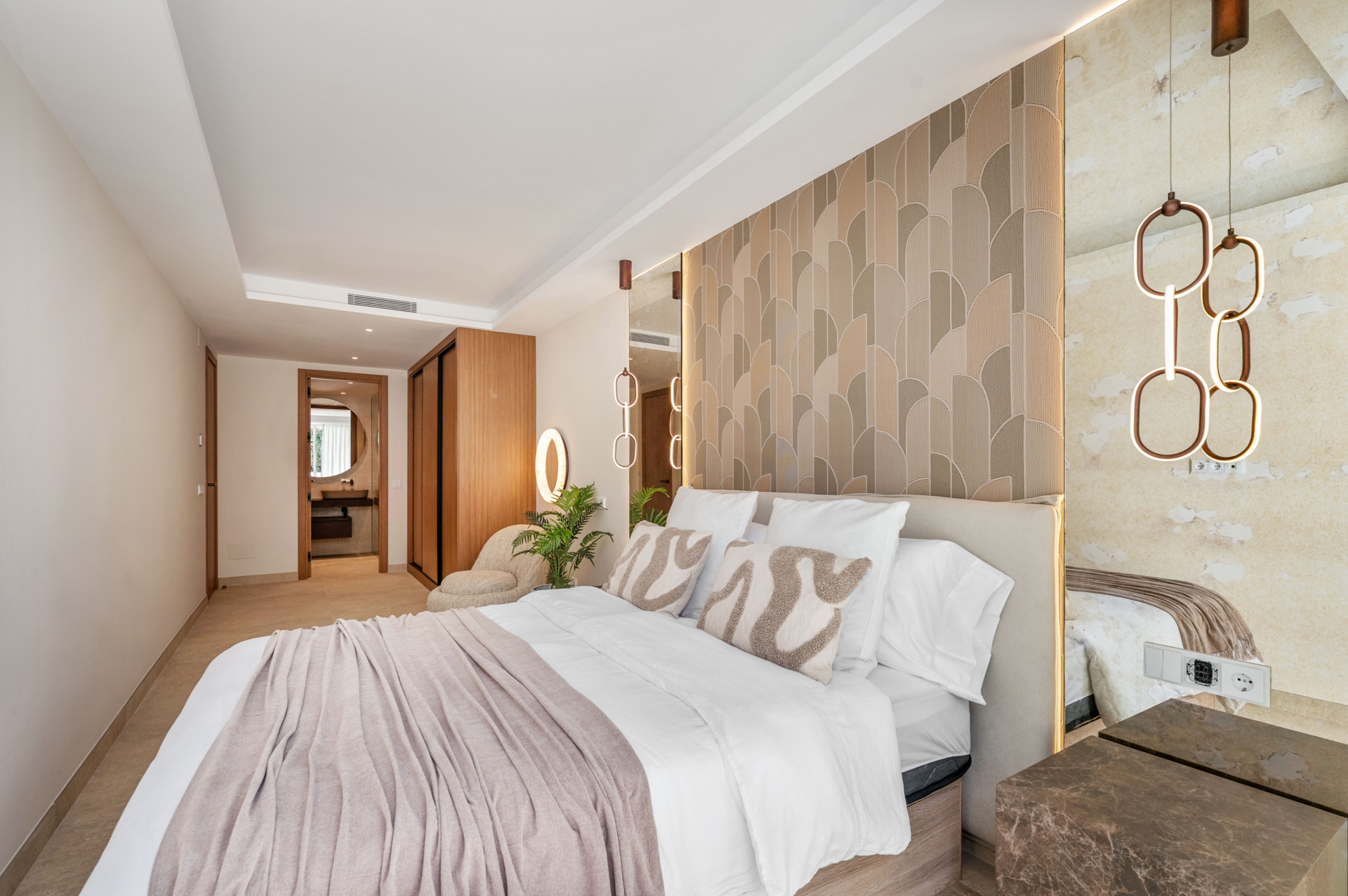 Apartment 3 Bedrooms 3 Bathrooms in Marbella, Costa del Sol