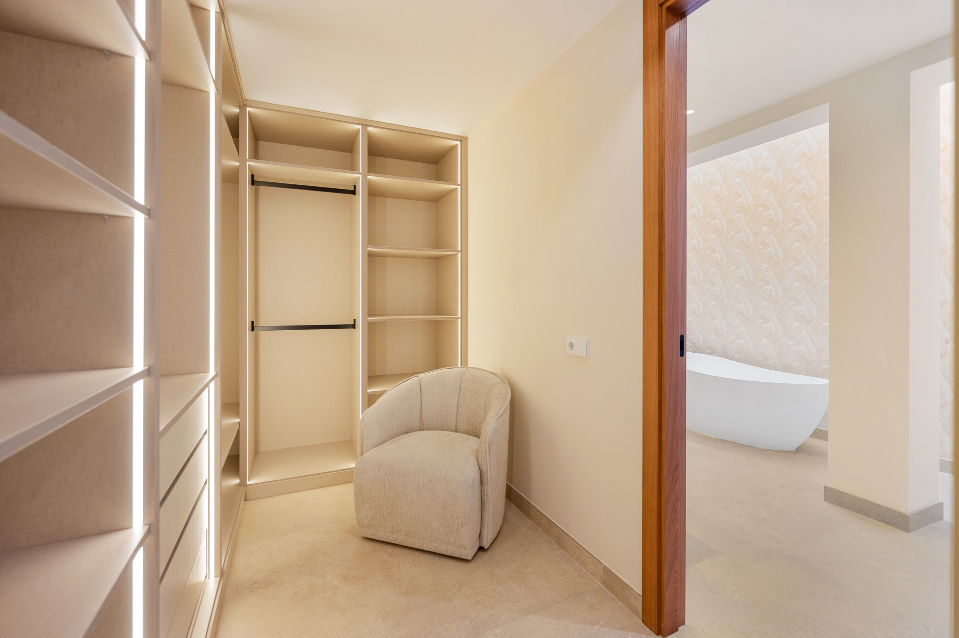 Apartment 3 Bedrooms 3 Bathrooms in Marbella, Costa del Sol