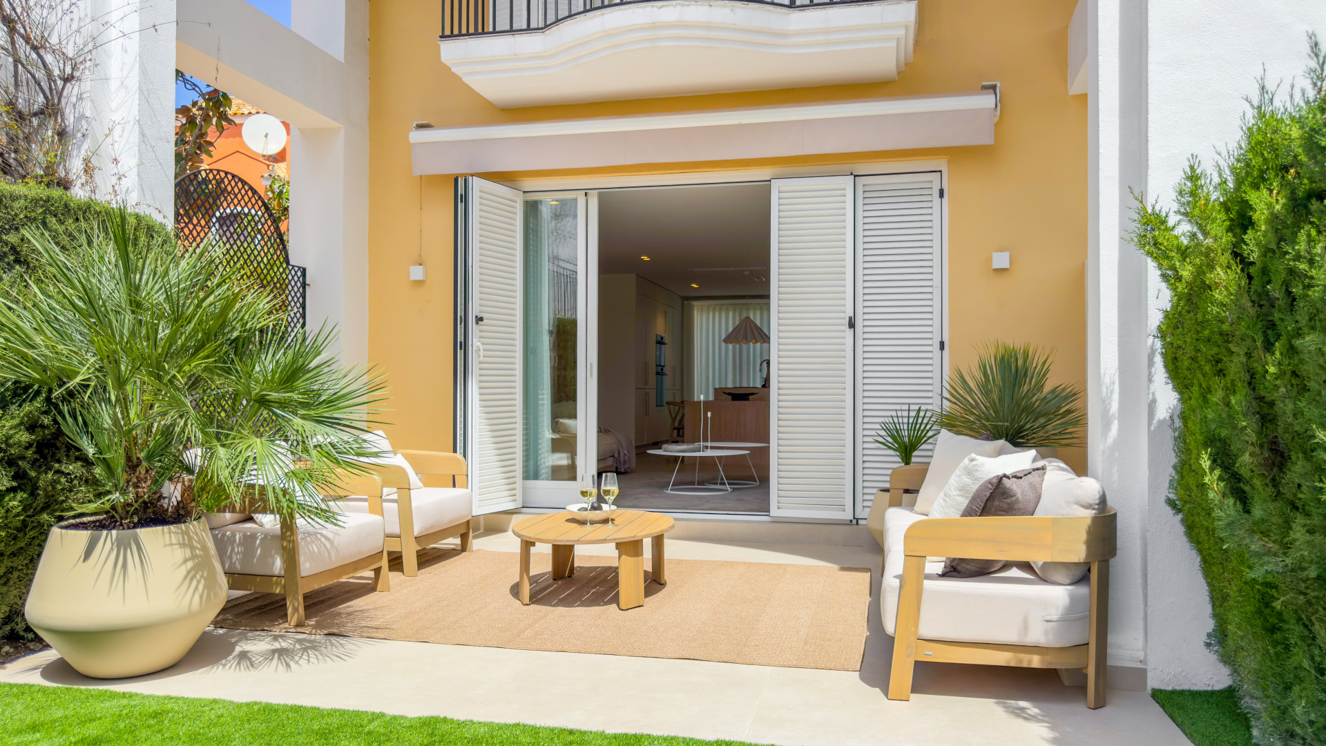 Town House 3 Bedrooms 3 Bathrooms in Marbella, Costa del Sol