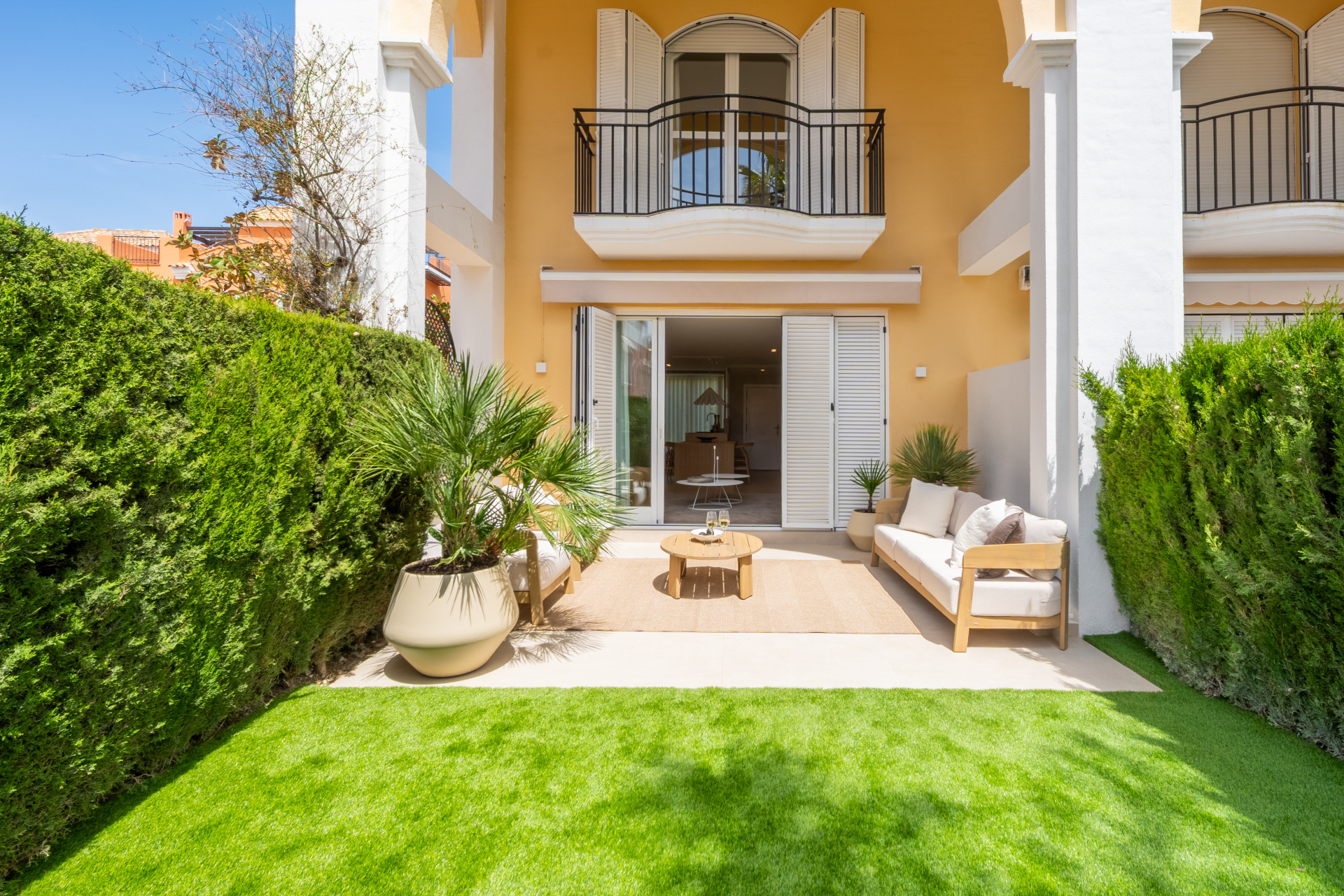 Town House 3 Bedrooms 3 Bathrooms in Marbella, Costa del Sol