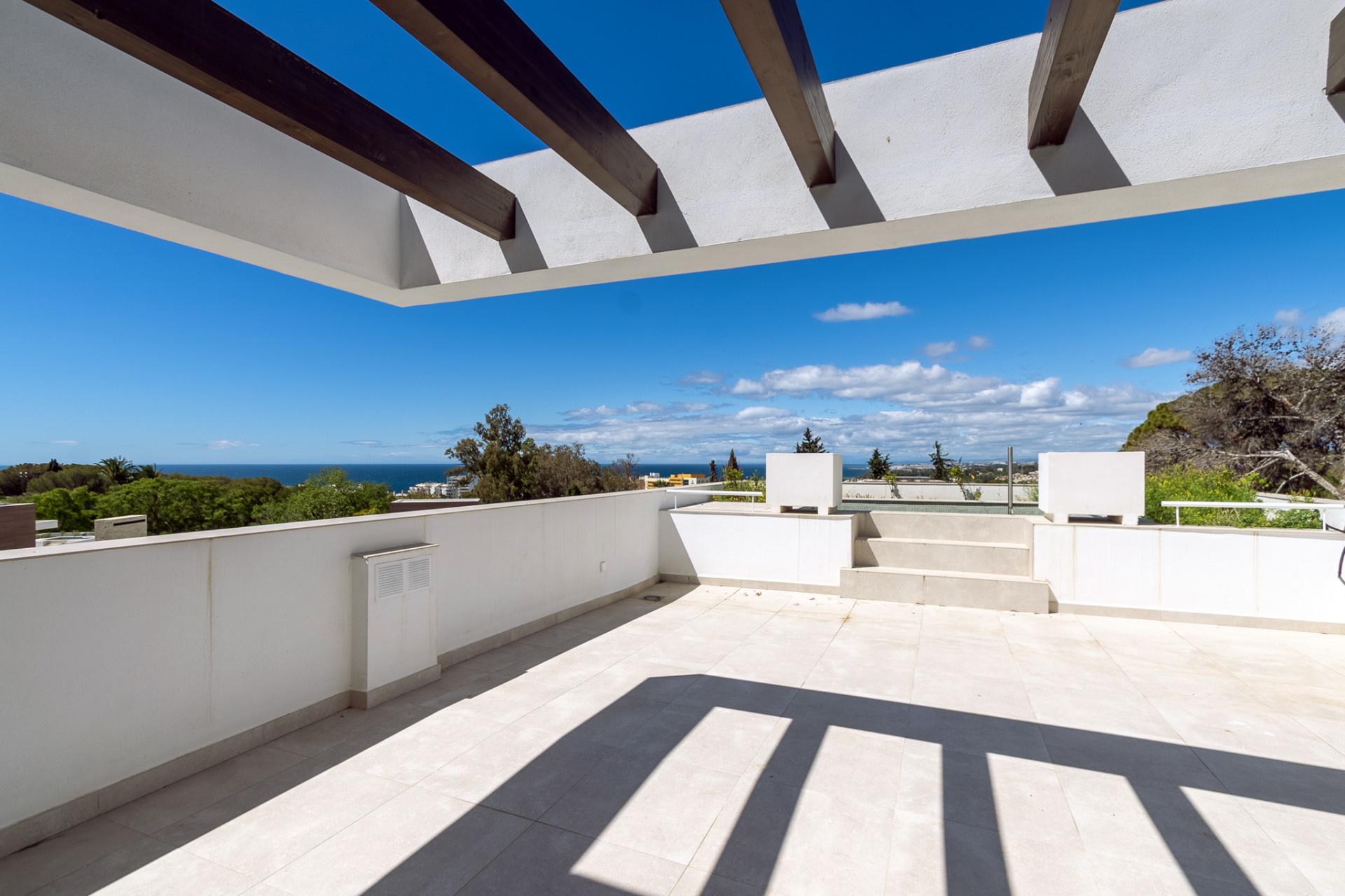 Villa 4 Bedrooms 4 Bathrooms in Marbella, Costa del Sol