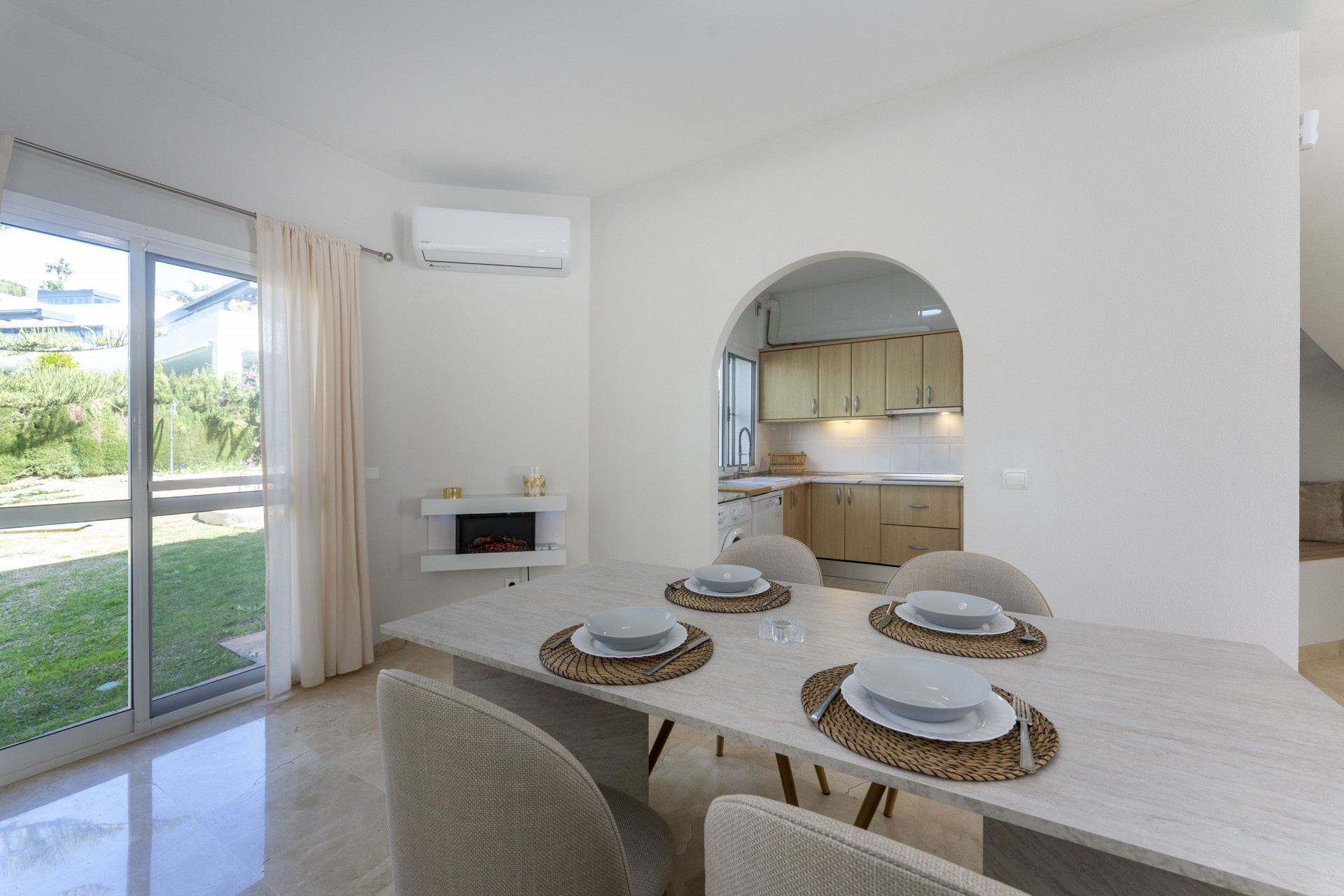 Town House 3 Bedrooms 3 Bathrooms in Marbella, Costa del Sol