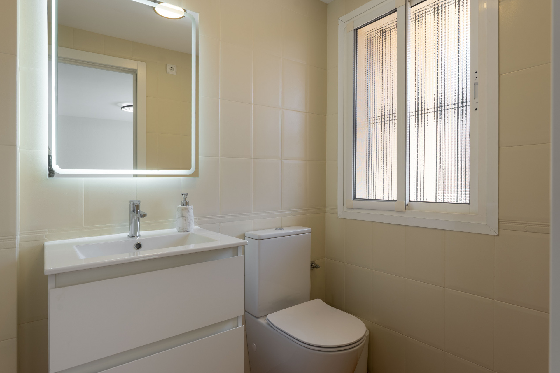 Town House 3 Bedrooms 3 Bathrooms in Marbella, Costa del Sol