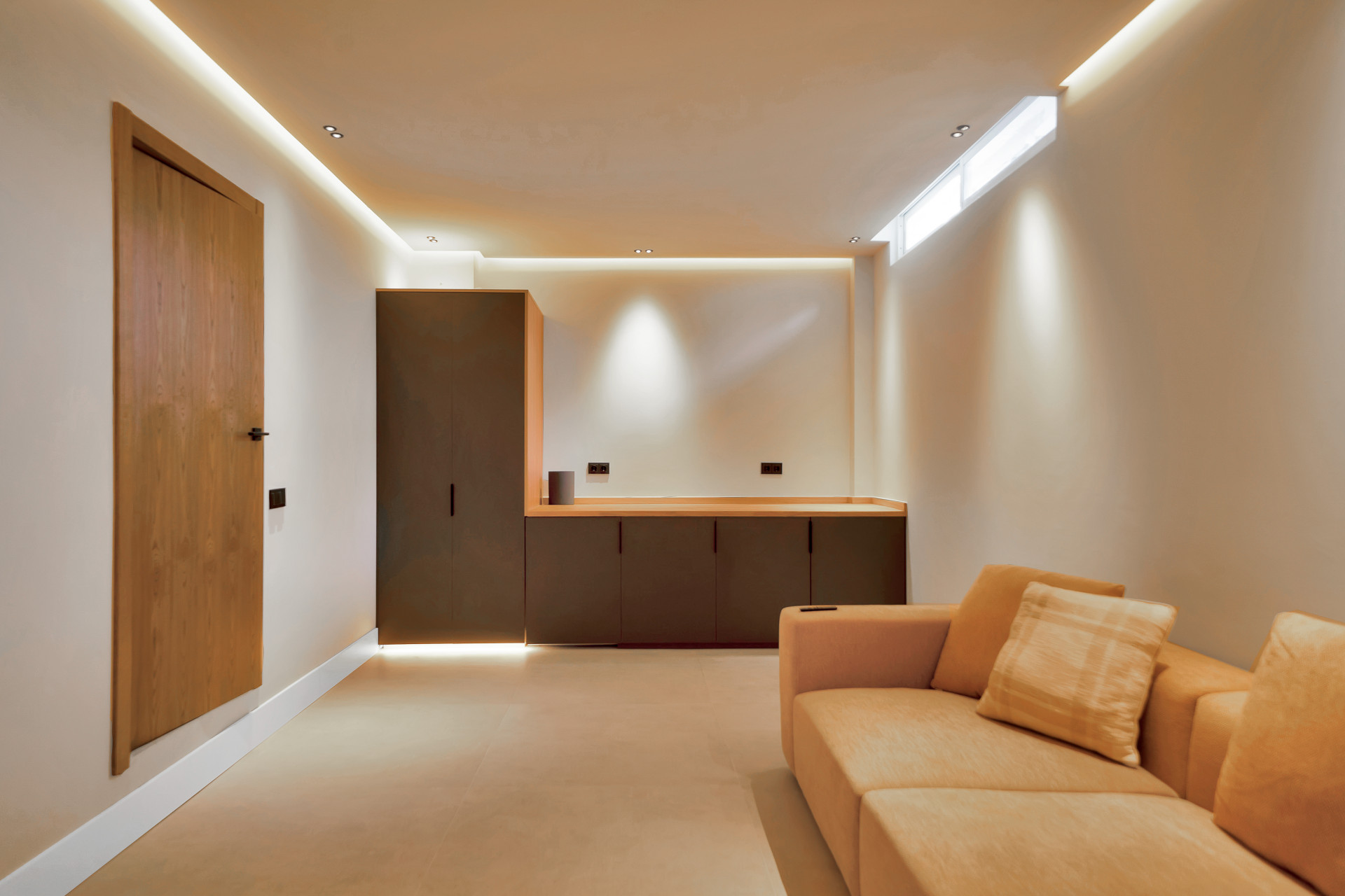 Semi Detached House 4 Bedrooms 4 Bathrooms in Marbella, Costa del Sol