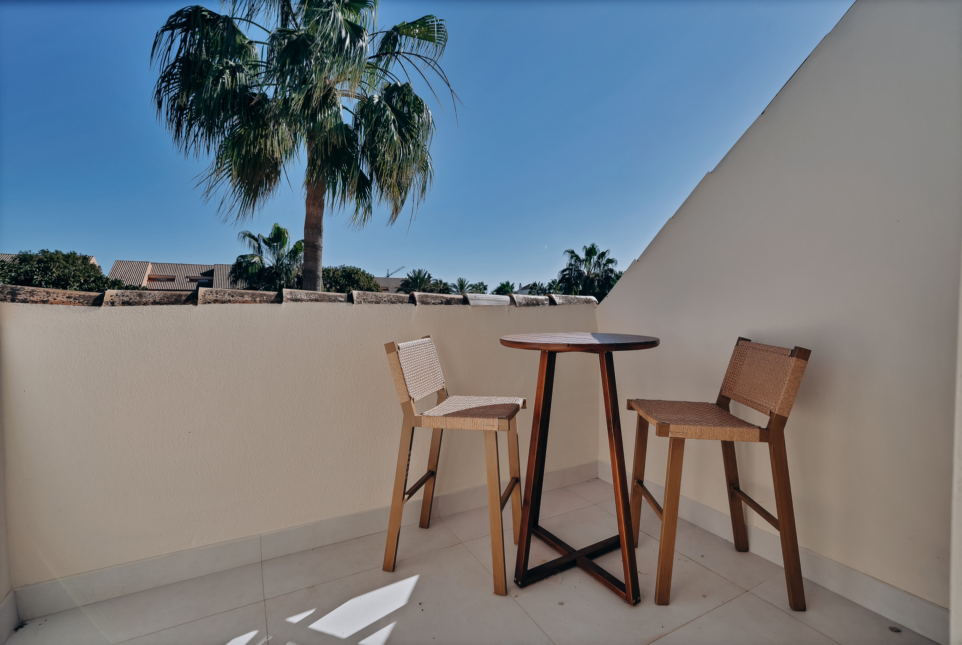 Semi Detached House 4 Bedrooms 4 Bathrooms in Marbella, Costa del Sol