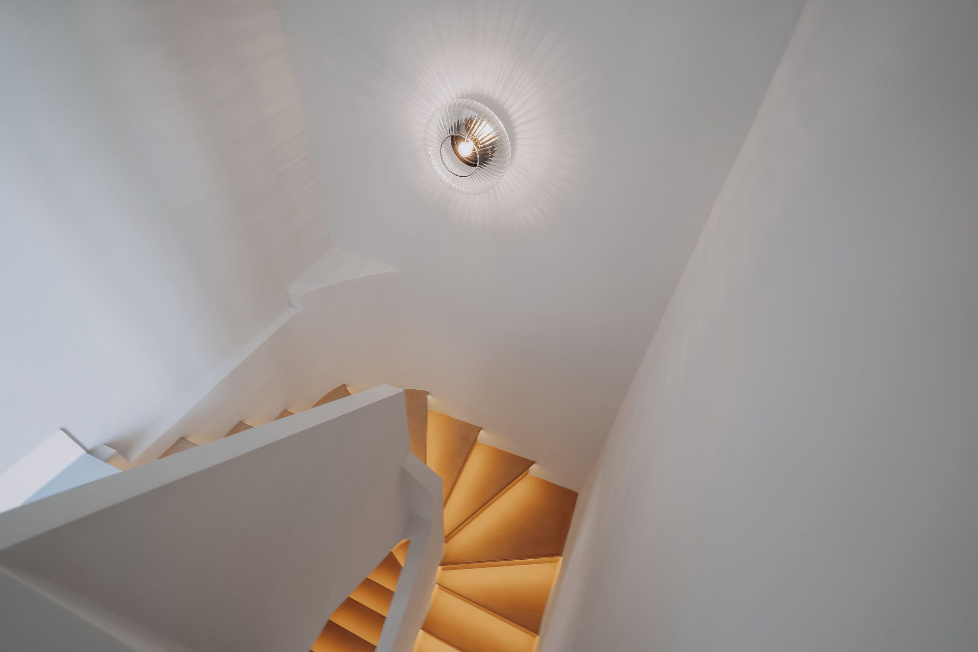 Semi Detached House 4 Bedrooms 4 Bathrooms in Marbella, Costa del Sol