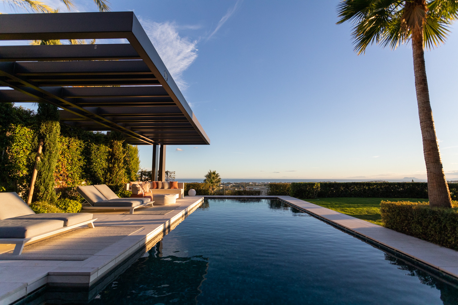 Modern villa with amazing views!