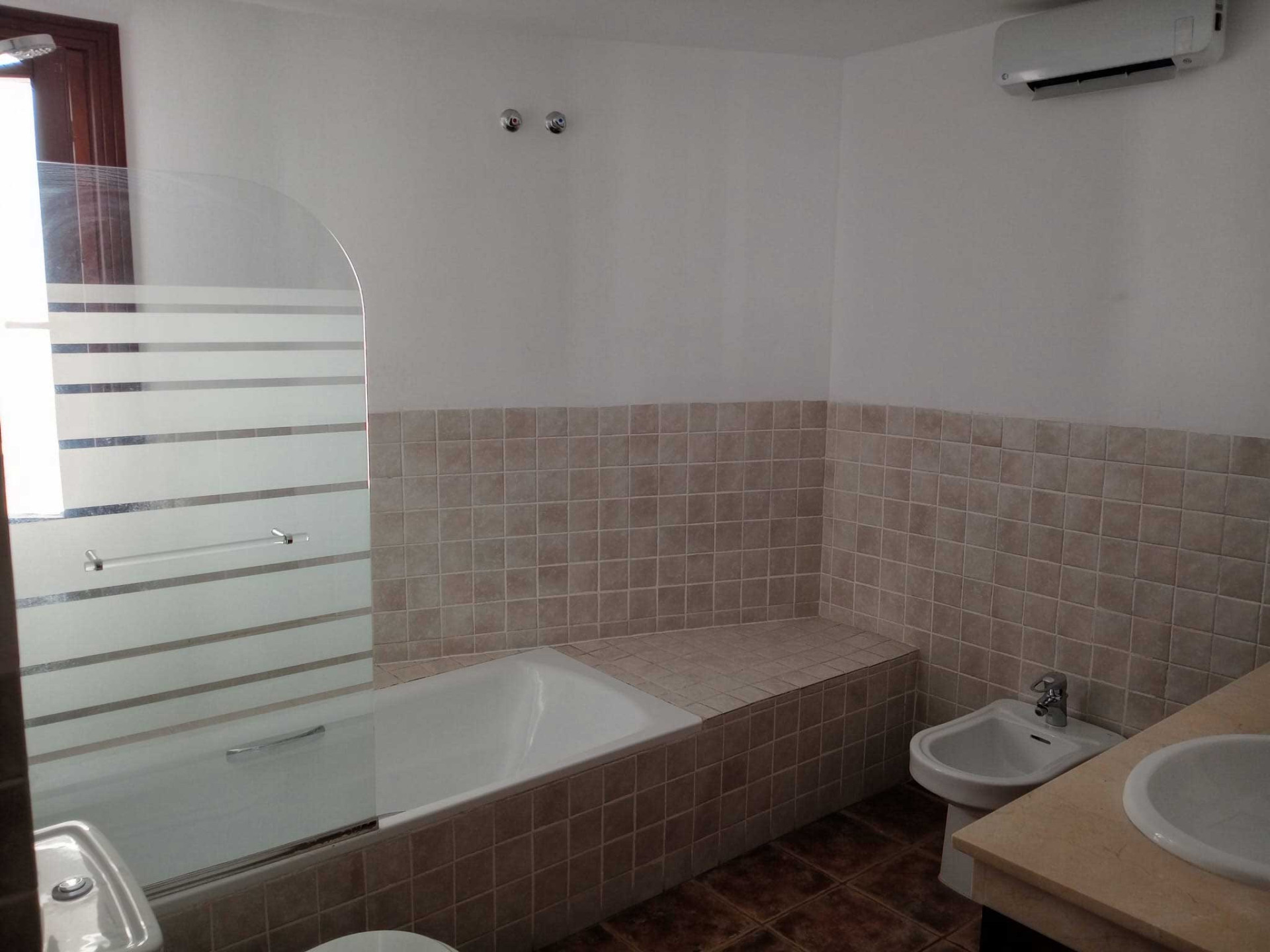 Villa in El Paraiso — frame 20