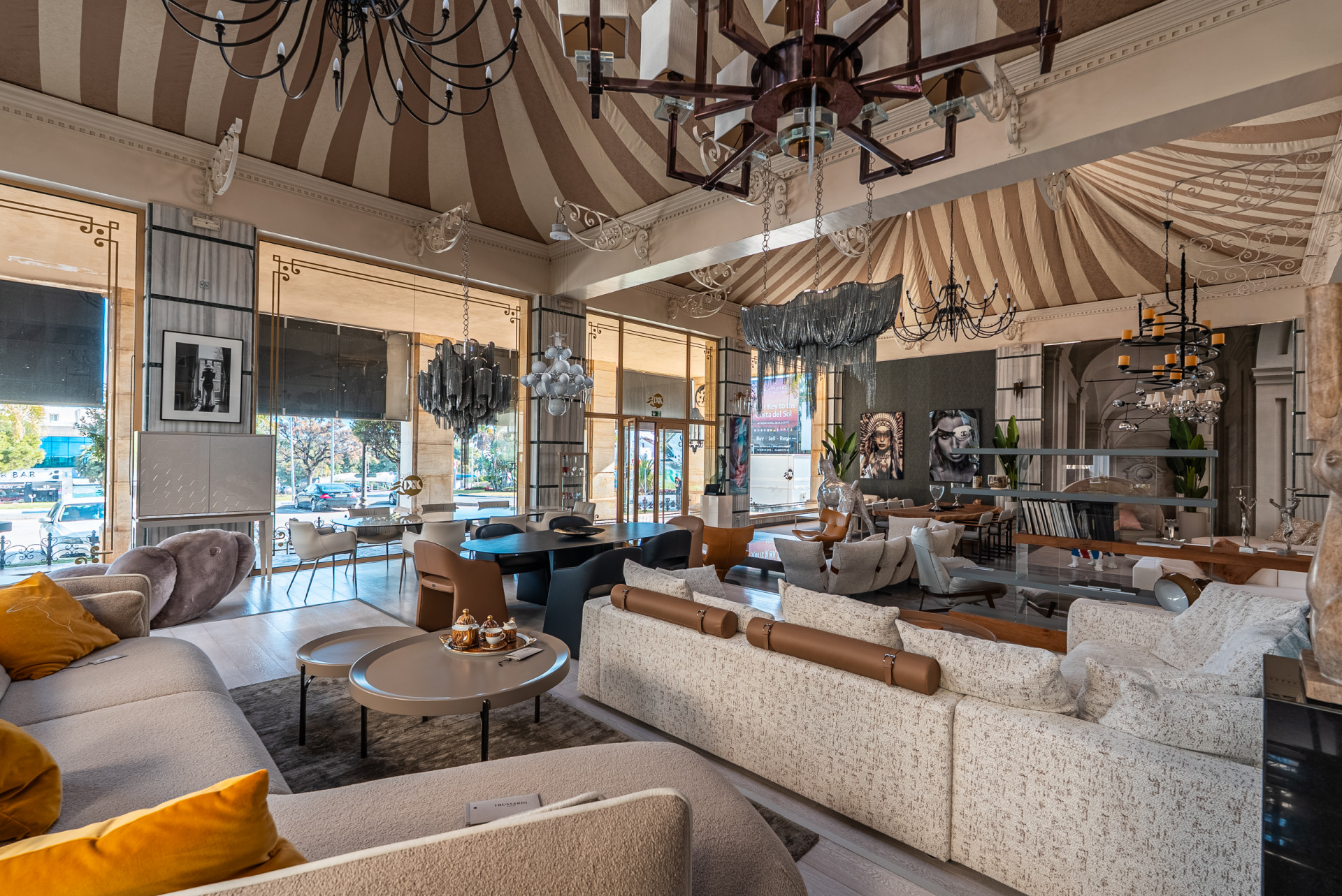 commercial in Marbella - Puerto Banus — frame 9