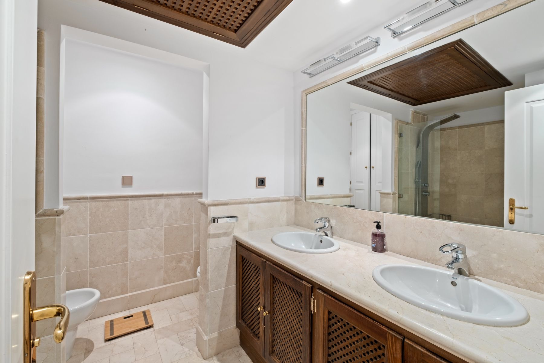 apartment in Marbella Este — frame 9