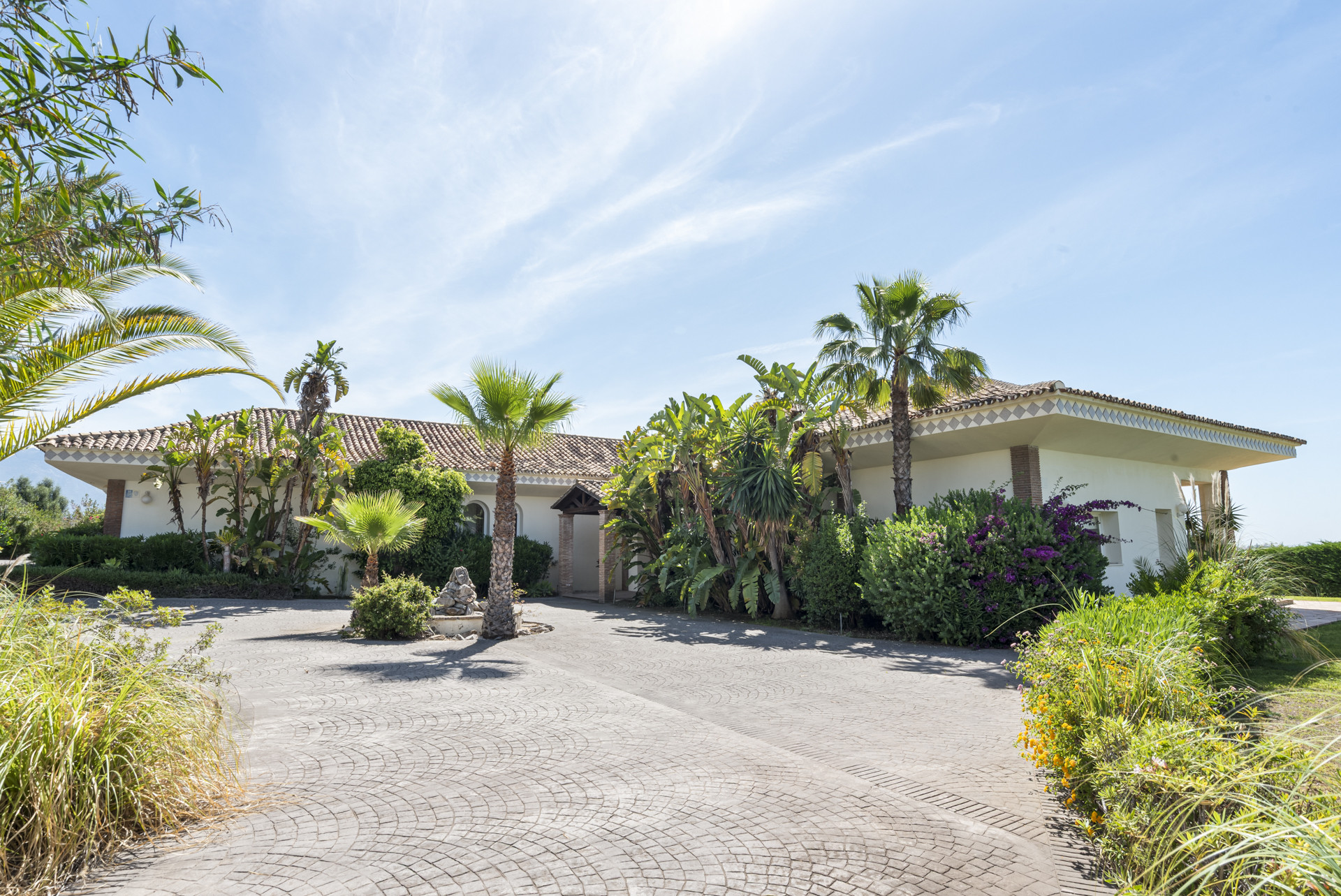  Image of Villa - 5 Bedrooms - 4 Bathrooms for sale in Malaga-Benahavis-Spain, Image 46