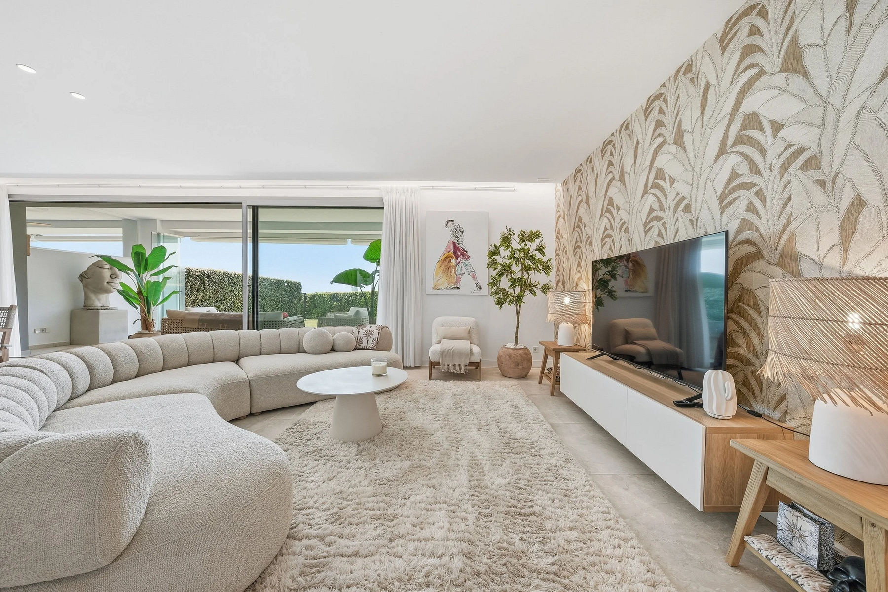  Image of Ground Floor Apartment - 4 Bedrooms - 3 Bathrooms for sale in Malaga-Marbella-Spain, Image 8
