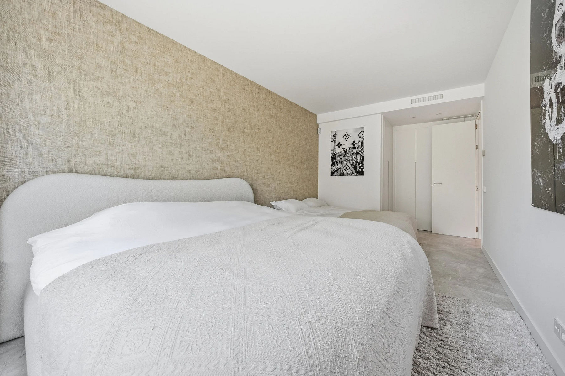  Image of Ground Floor Apartment - 4 Bedrooms - 3 Bathrooms for sale in Malaga-Marbella-Spain, Image 32