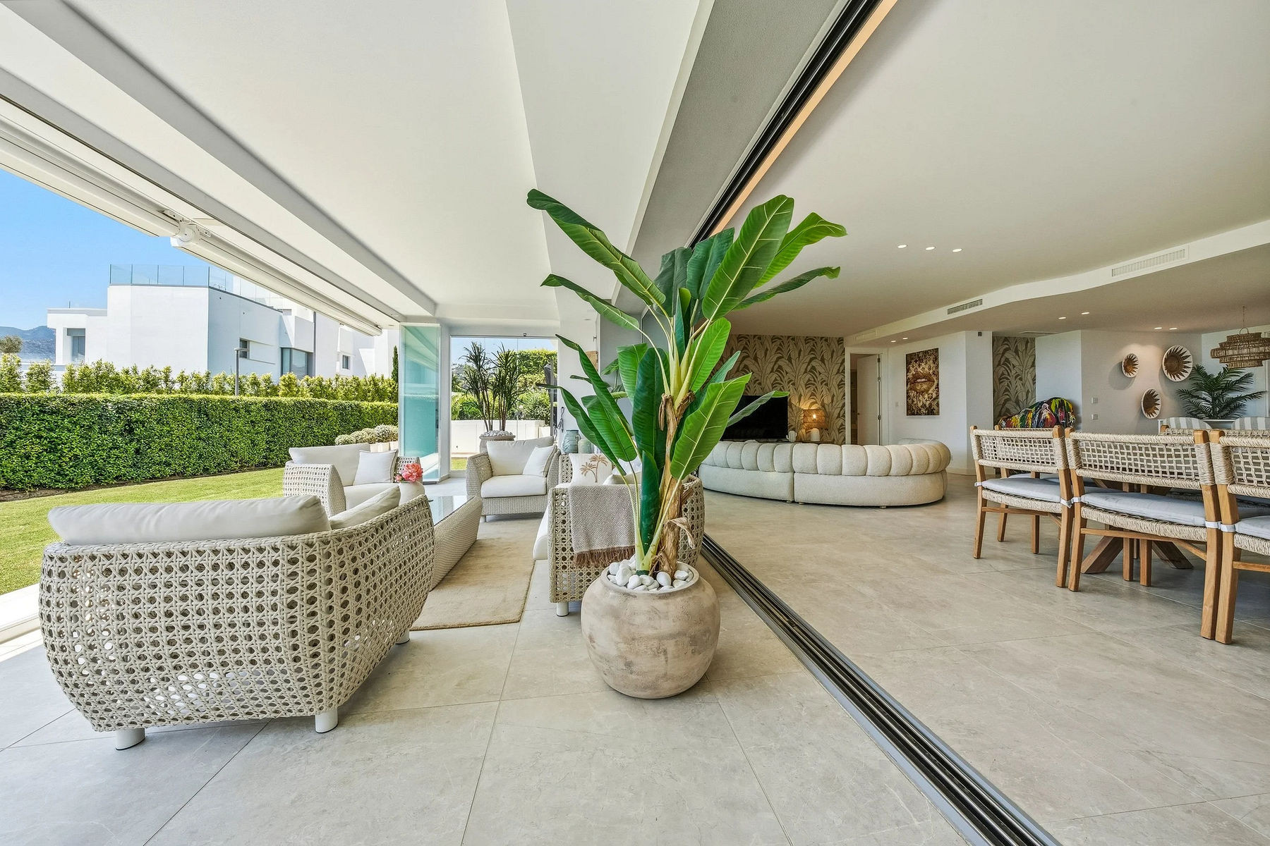 Image of Ground Floor Apartment - 4 Bedrooms - 3 Bathrooms for Sale in Malaga-Marbella-Spain, Image 4