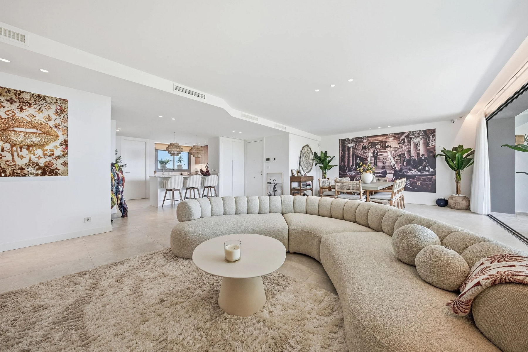  Image of Ground Floor Apartment - 4 Bedrooms - 3 Bathrooms for sale in Malaga-Marbella-Spain, Image 9