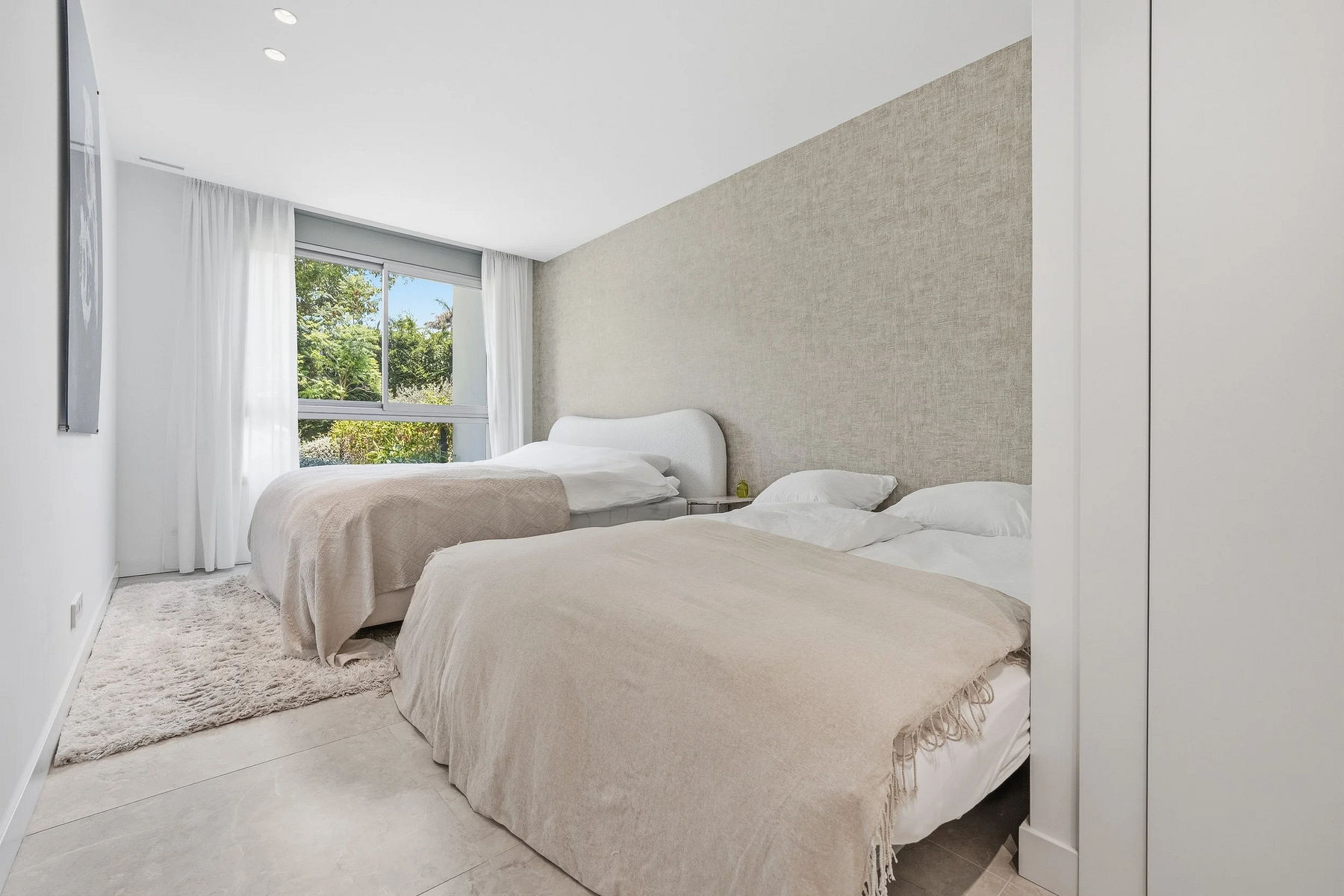  Image of Ground Floor Apartment - 4 Bedrooms - 3 Bathrooms for sale in Malaga-Marbella-Spain, Image 31